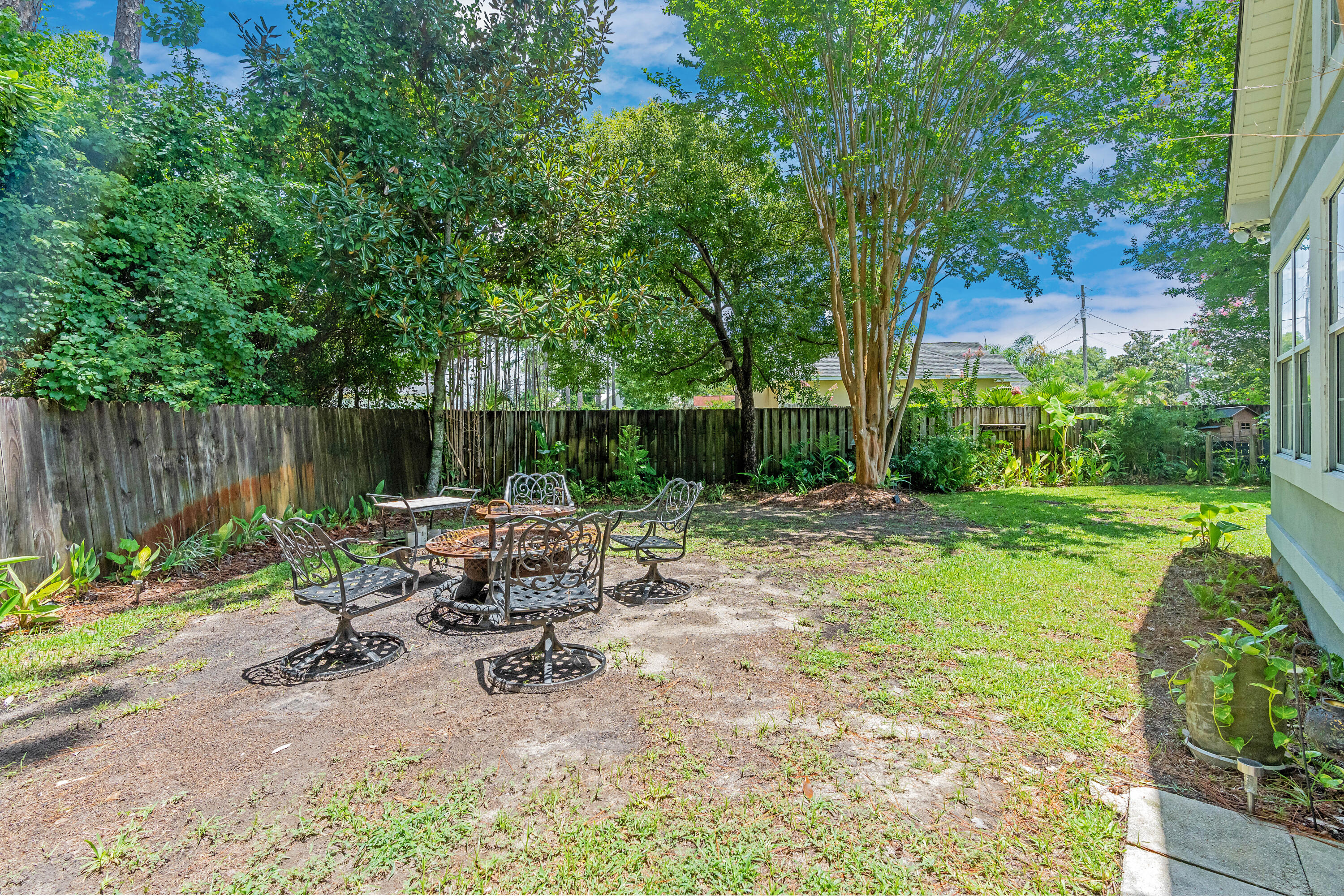 HOLIDAY SHORES ESTATES - Residential