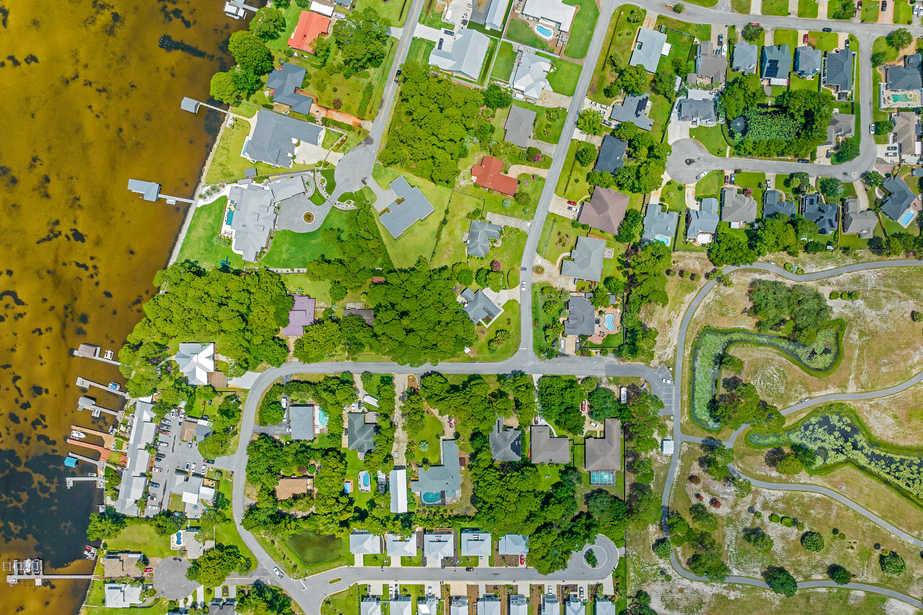 HOLIDAY SHORES ESTATES - Residential