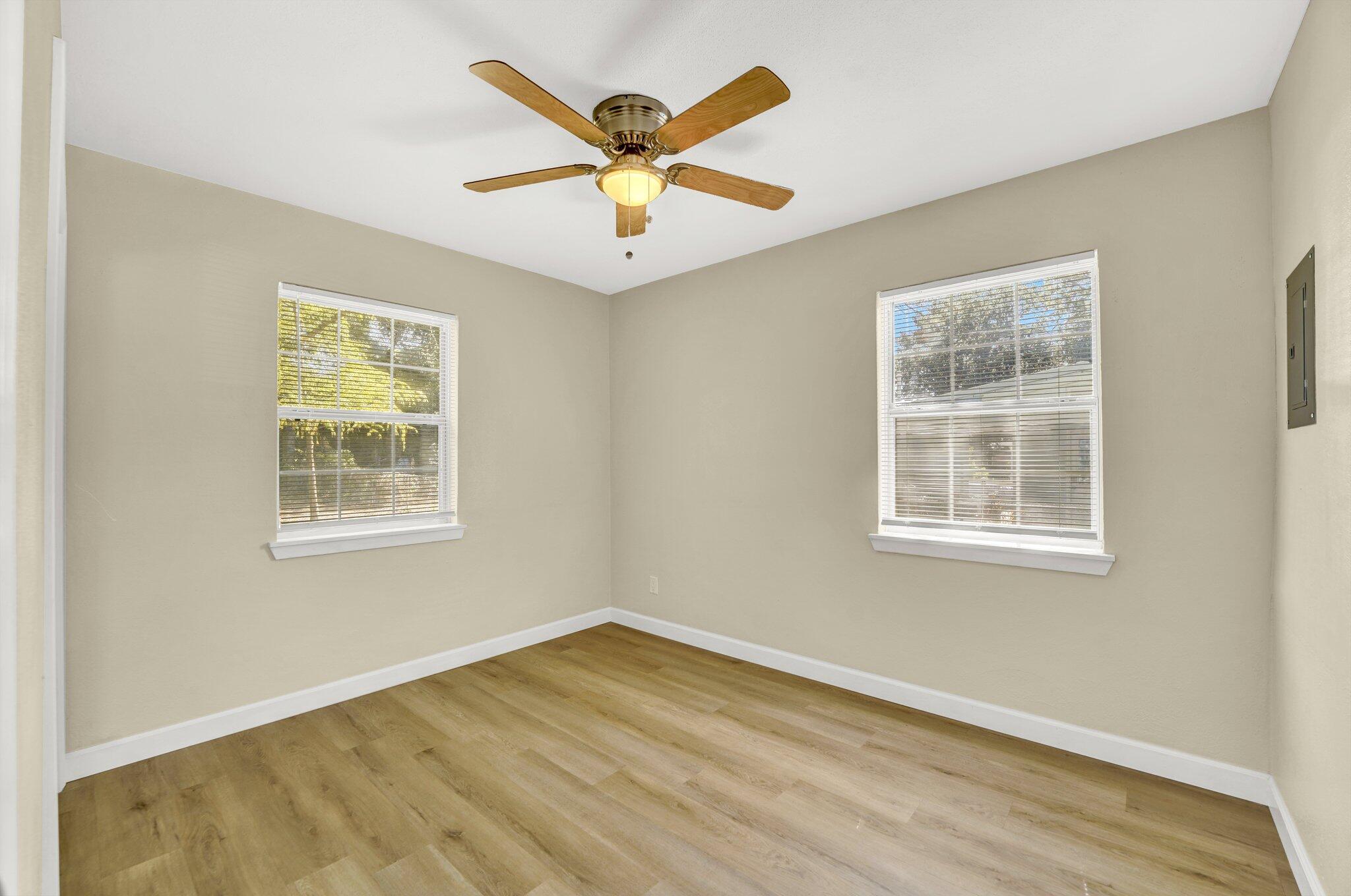 SEABREEZE 3RD ADDN - Residential