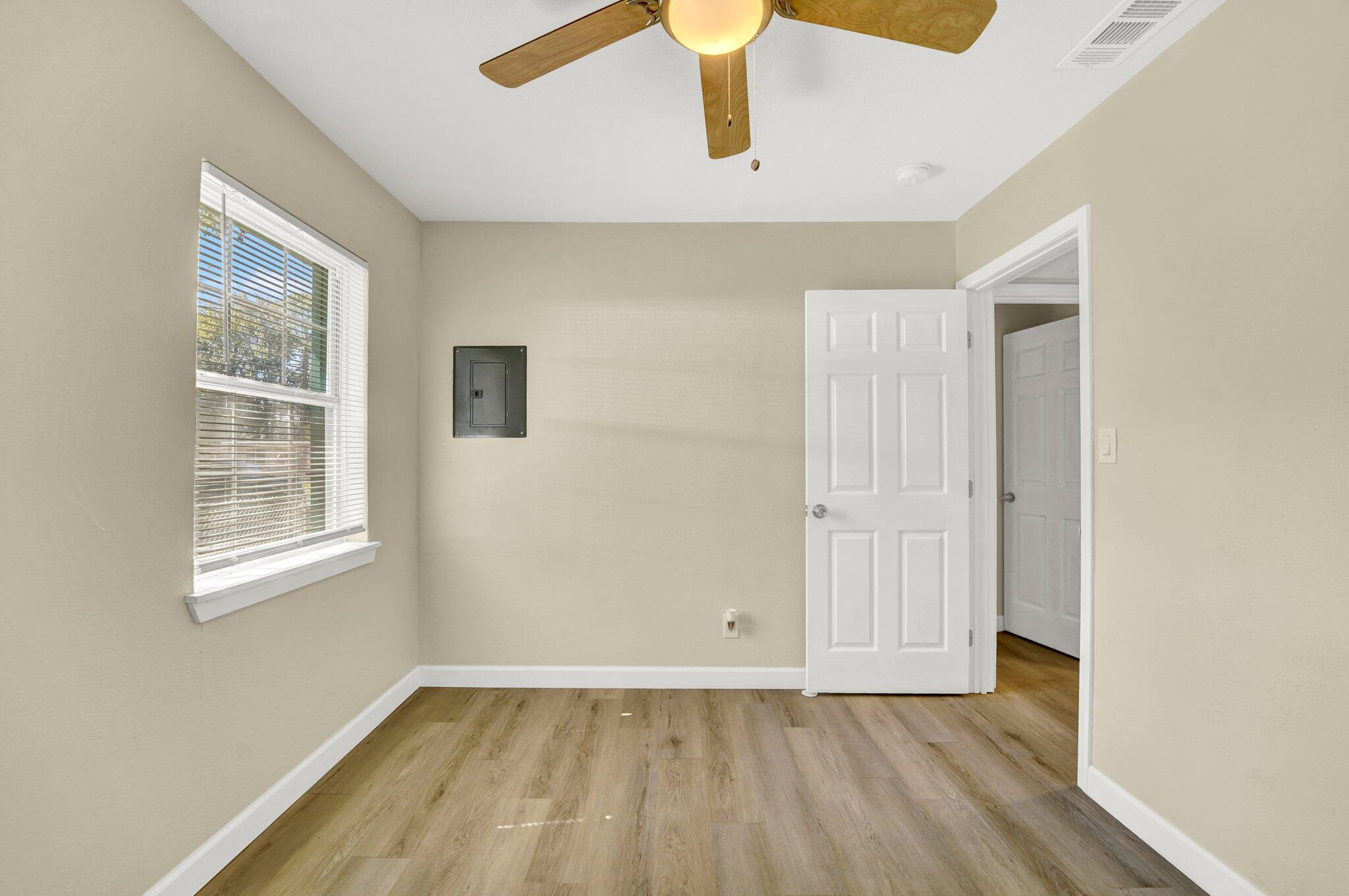 SEABREEZE 3RD ADDN - Residential