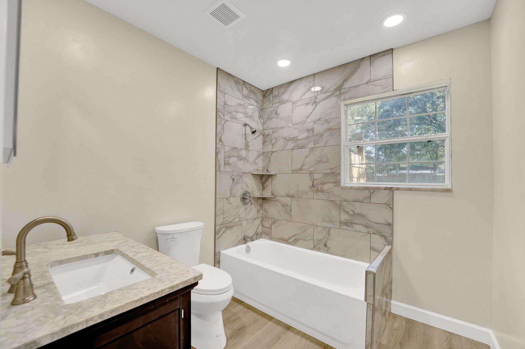 SEABREEZE 3RD ADDN - Residential