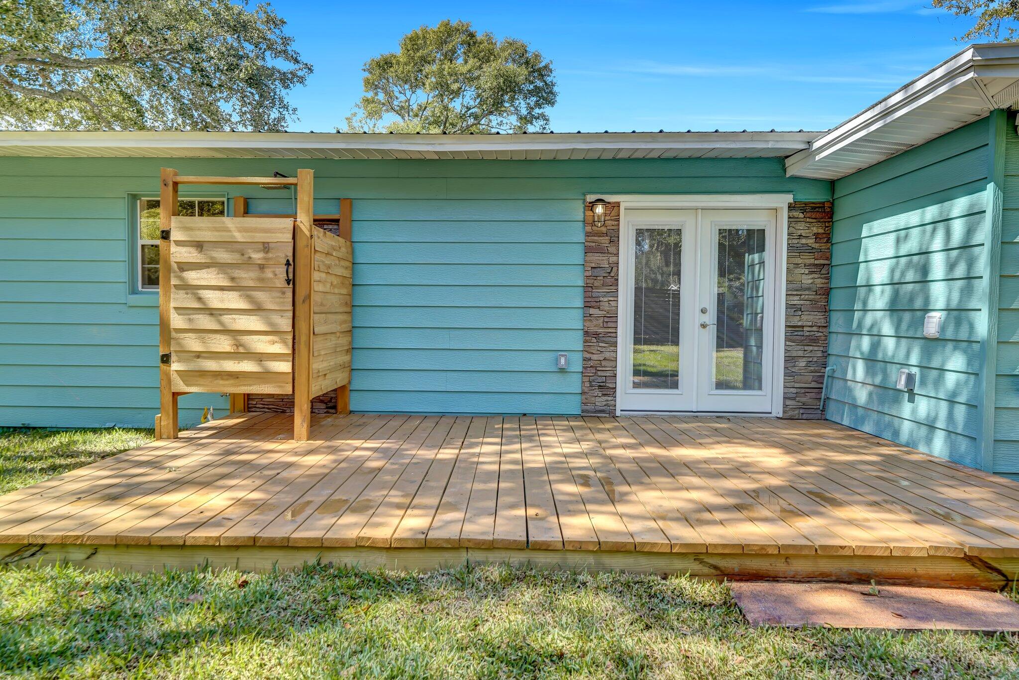 SEABREEZE 3RD ADDN - Residential