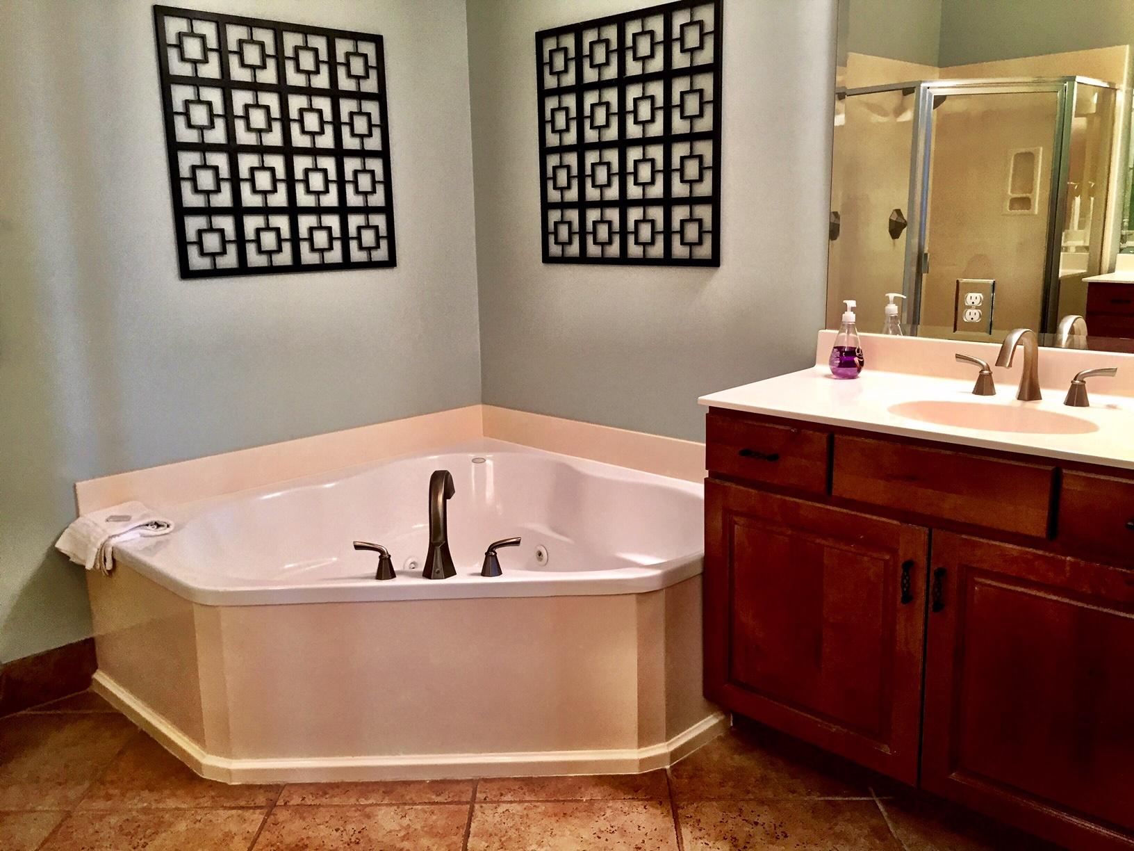 ALEXANDER AT PALM COURT - Residential