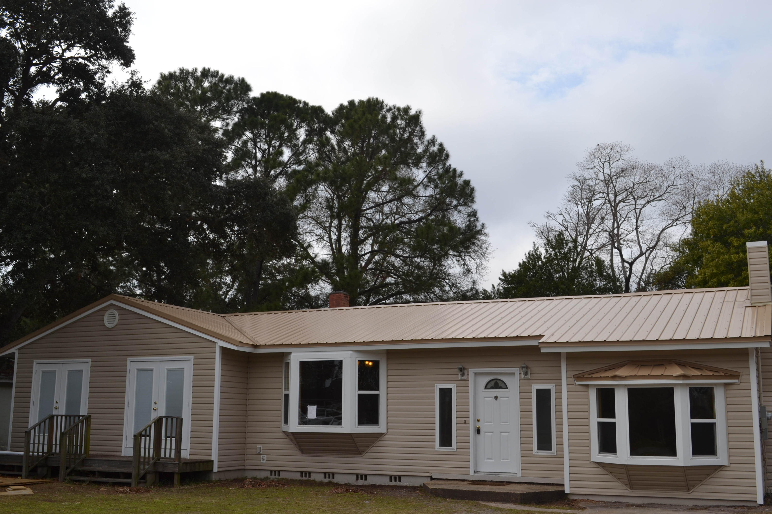 GARNIER BEACH LOT 18 BLK 3 - Residential