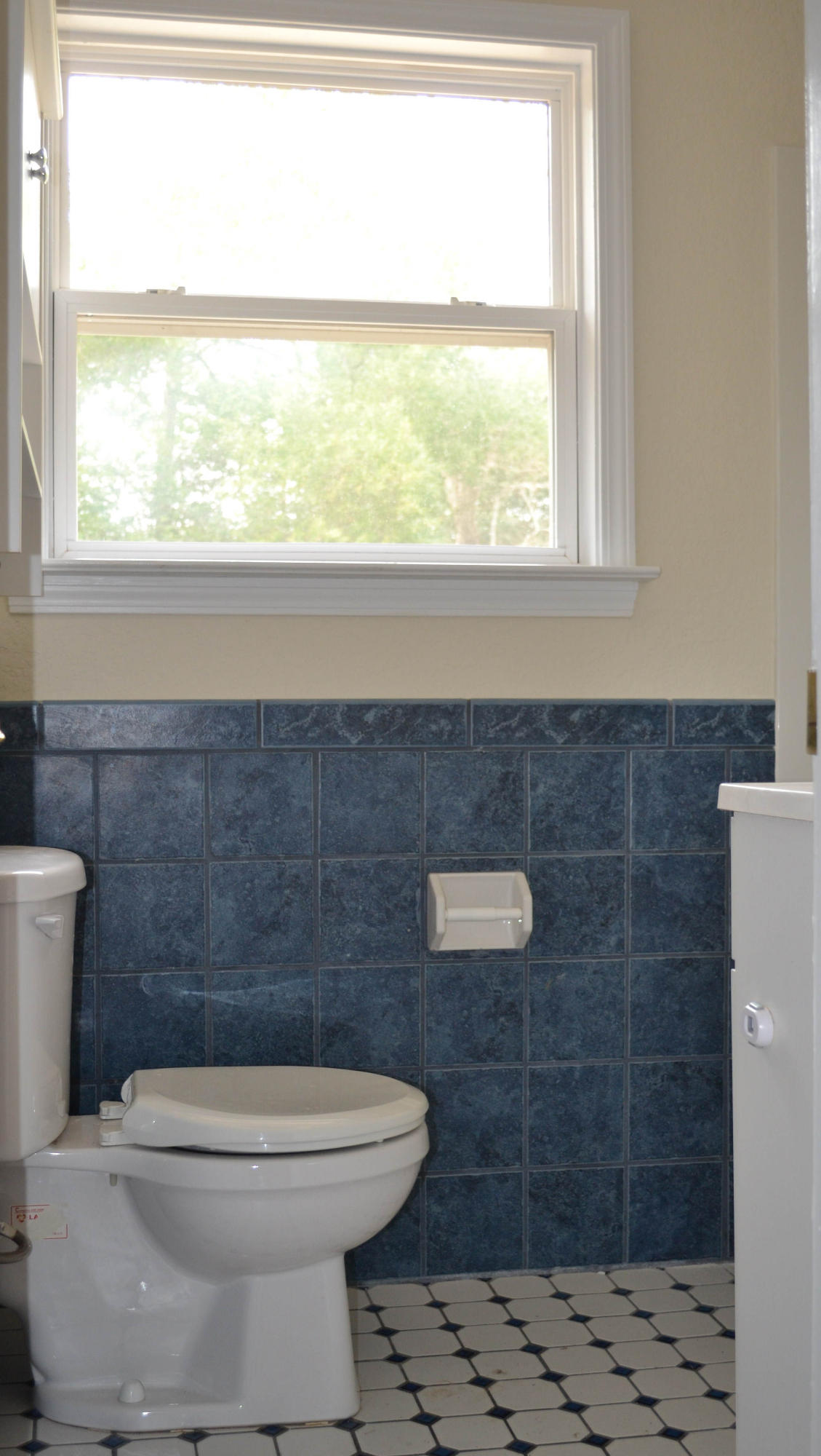 GARNIER BEACH LOT 18 BLK 3 - Residential