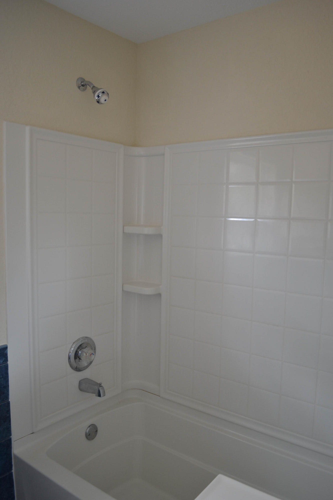 GARNIER BEACH LOT 18 BLK 3 - Residential