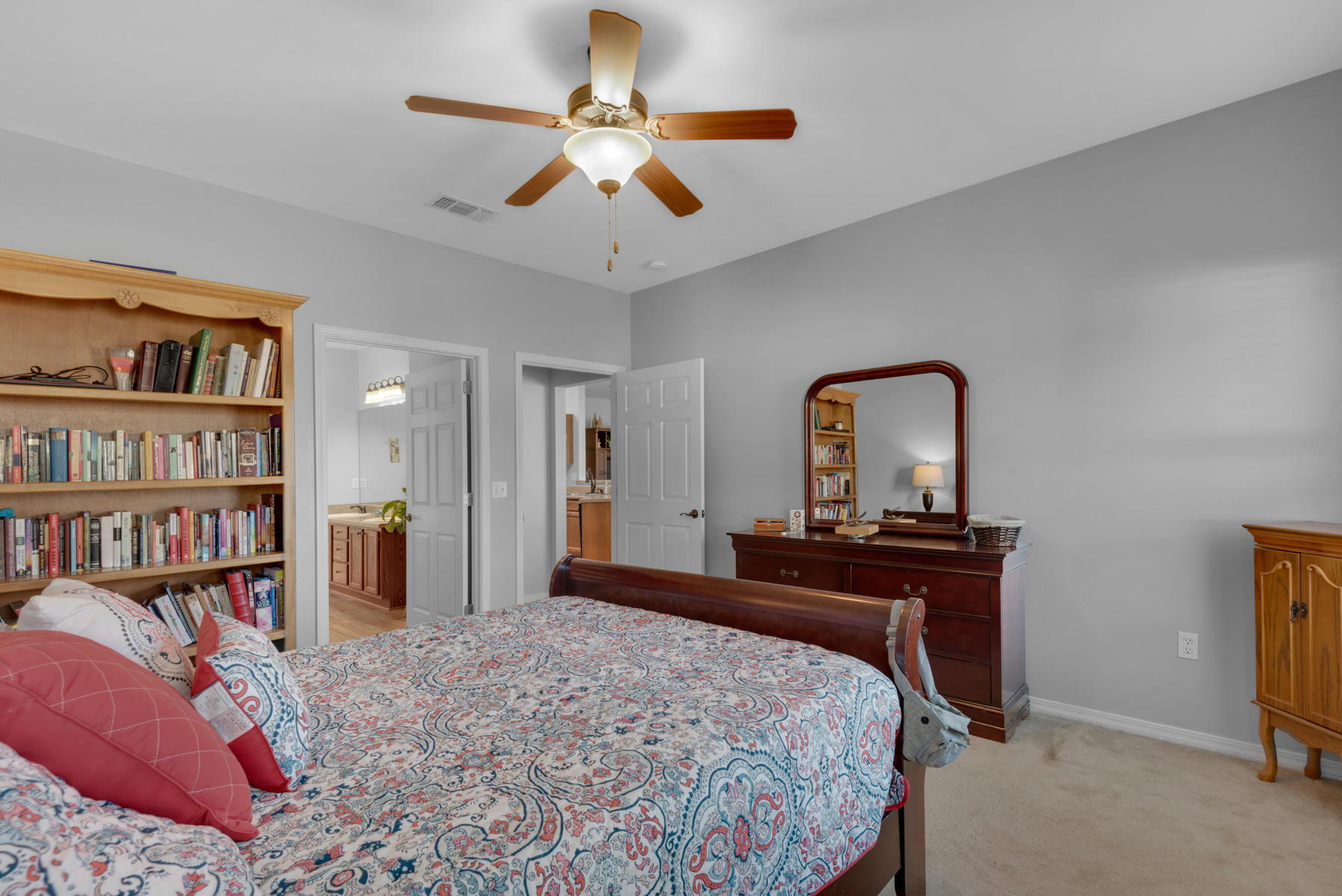 HERITAGE MANOR - Residential