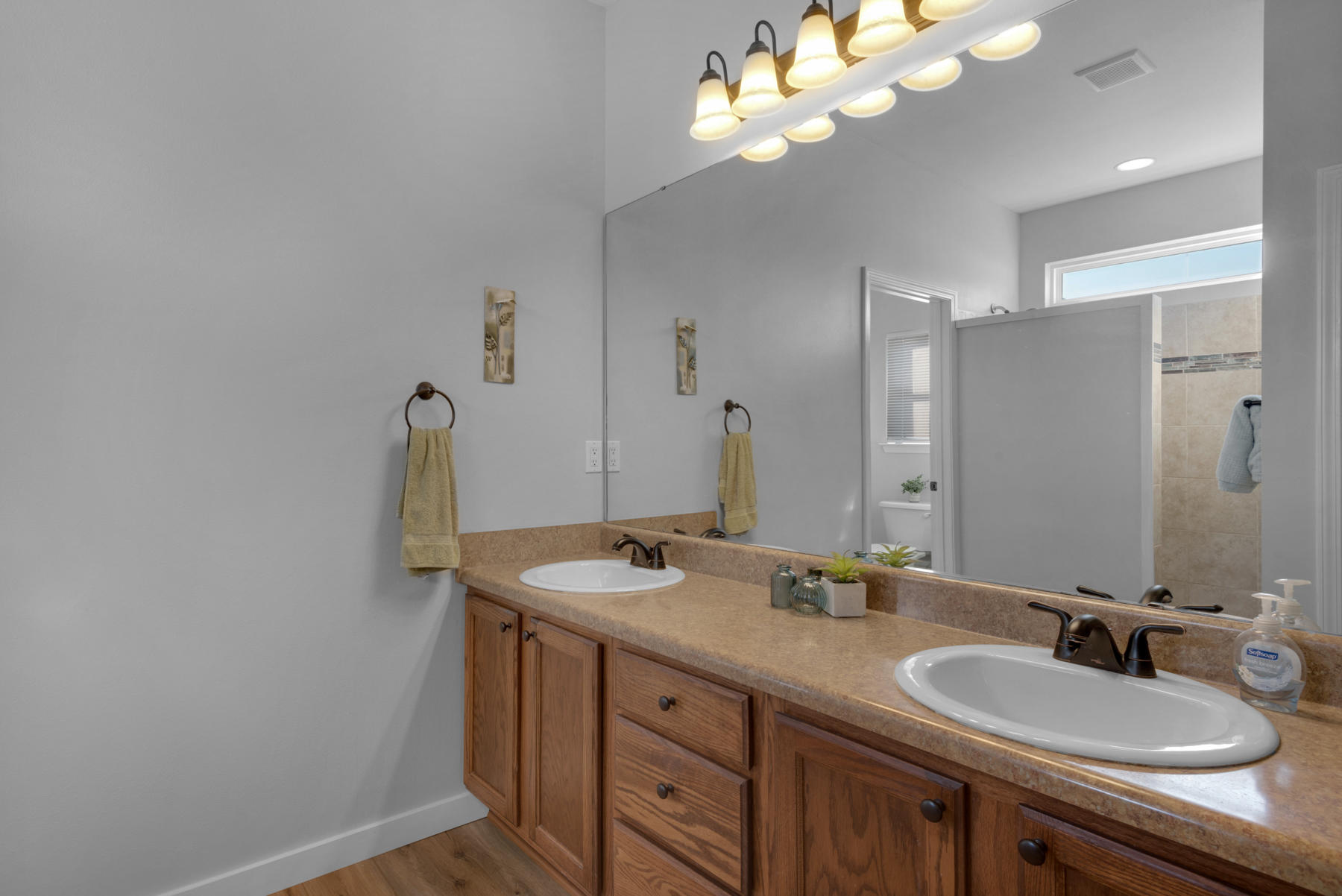 HERITAGE MANOR - Residential