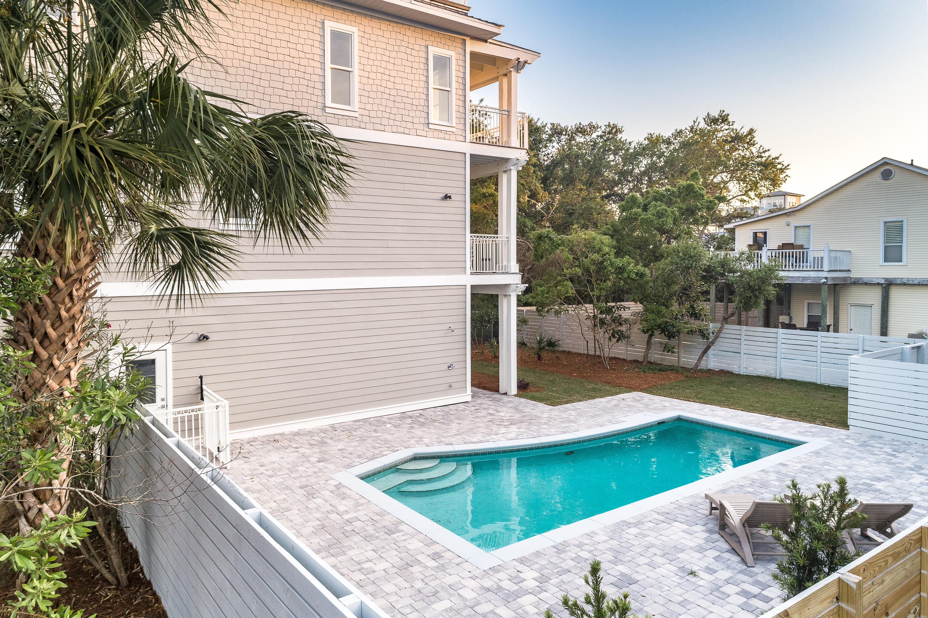 BLUE MOUNTAIN BEACH - Residential