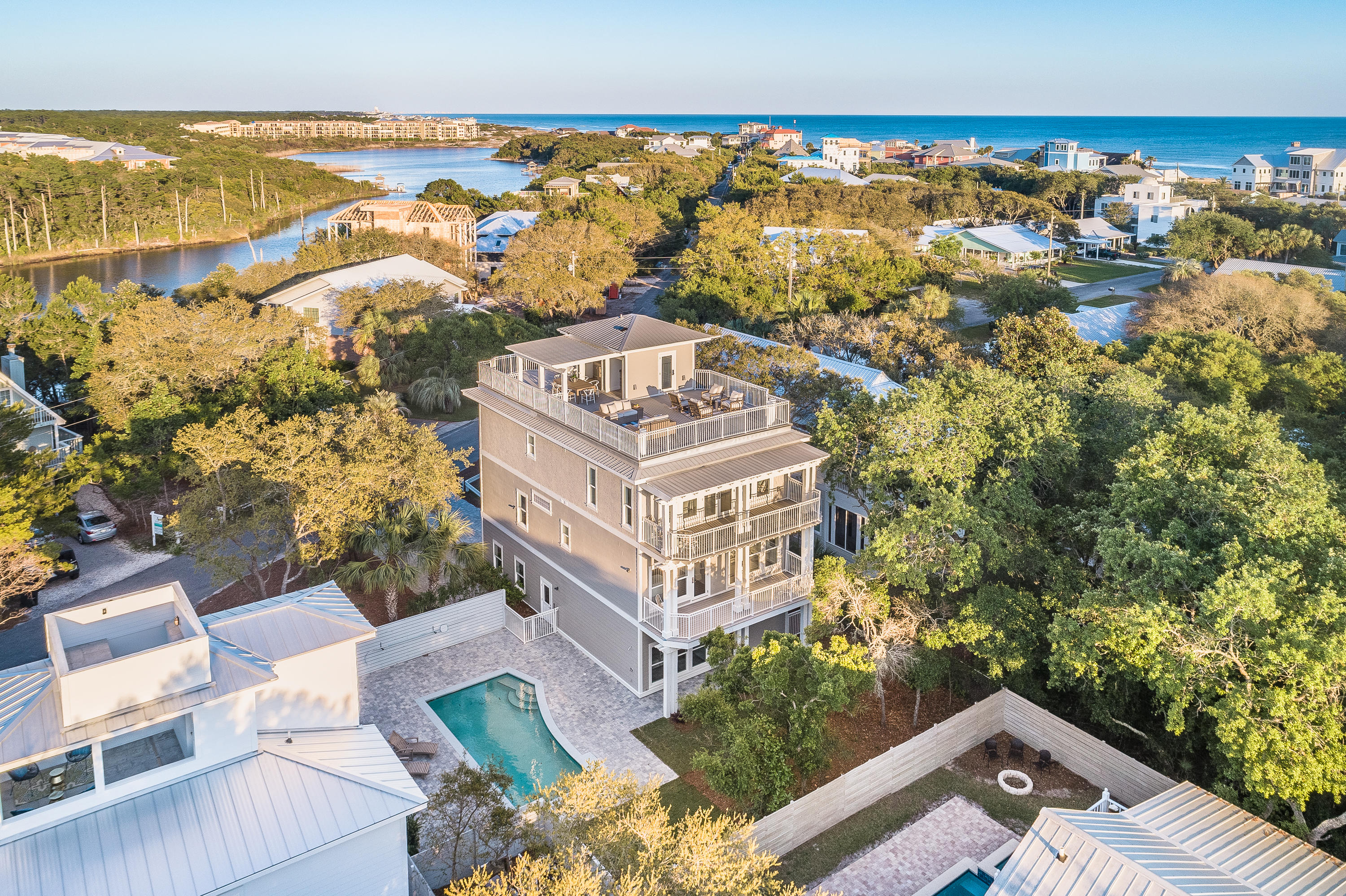 BLUE MOUNTAIN BEACH - Residential