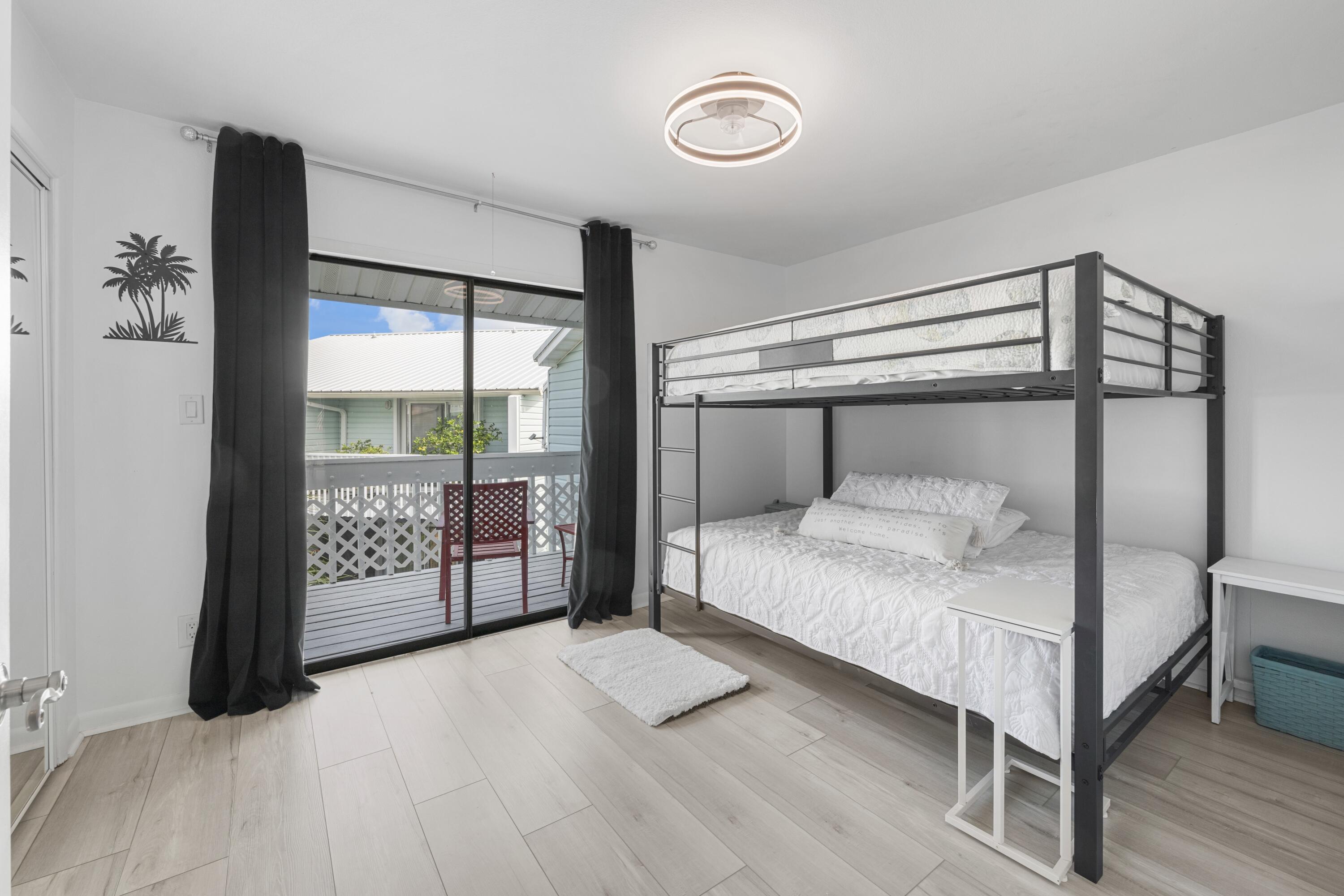SANDCASTLE BEACH HOMES PH 1 - Residential