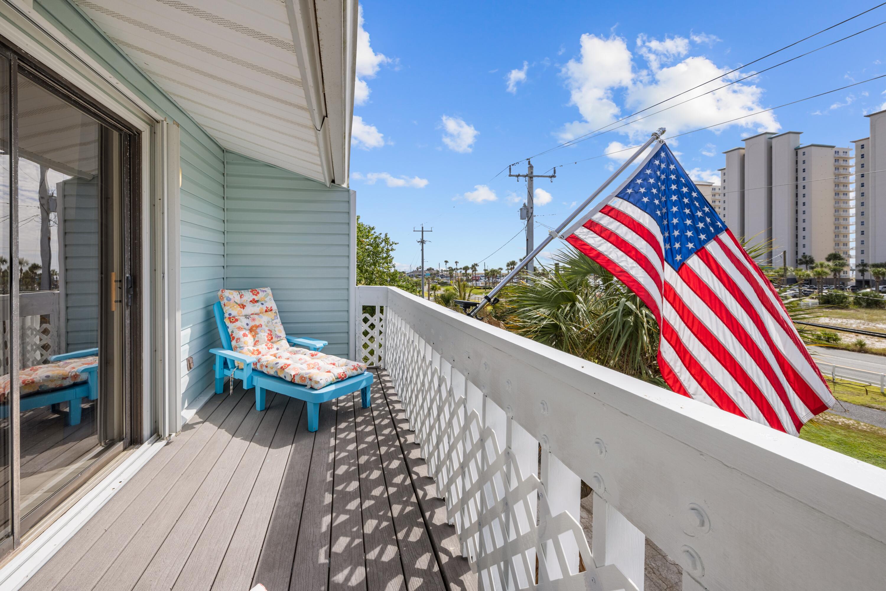 SANDCASTLE BEACH HOMES PH 1 - Residential