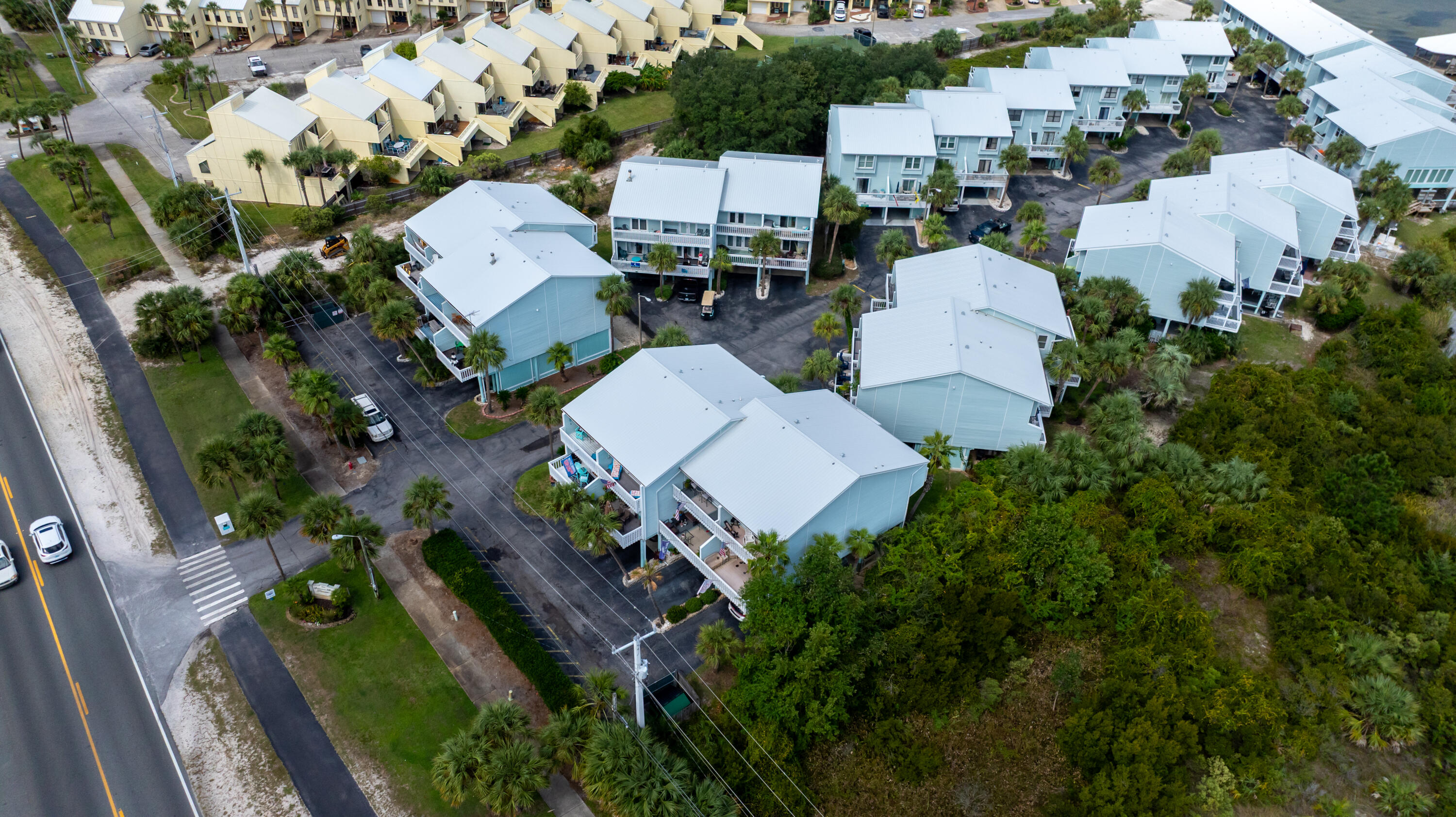 SANDCASTLE BEACH HOMES PH 1 - Residential