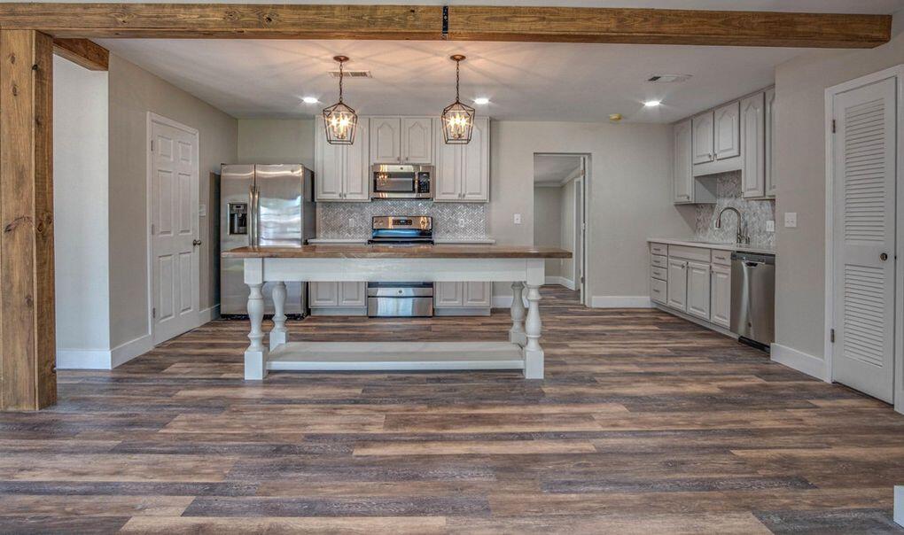 CAROL ANNE MANOR - Residential Lease