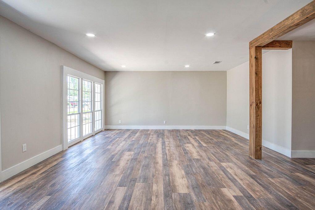 CAROL ANNE MANOR - Residential Lease