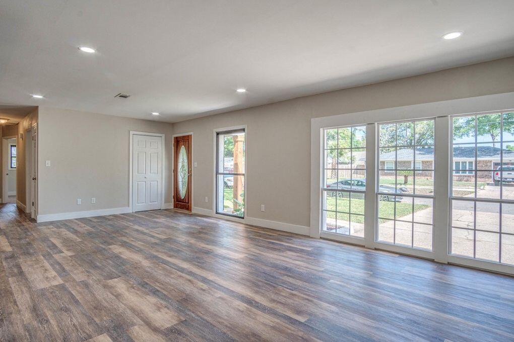 CAROL ANNE MANOR - Residential Lease