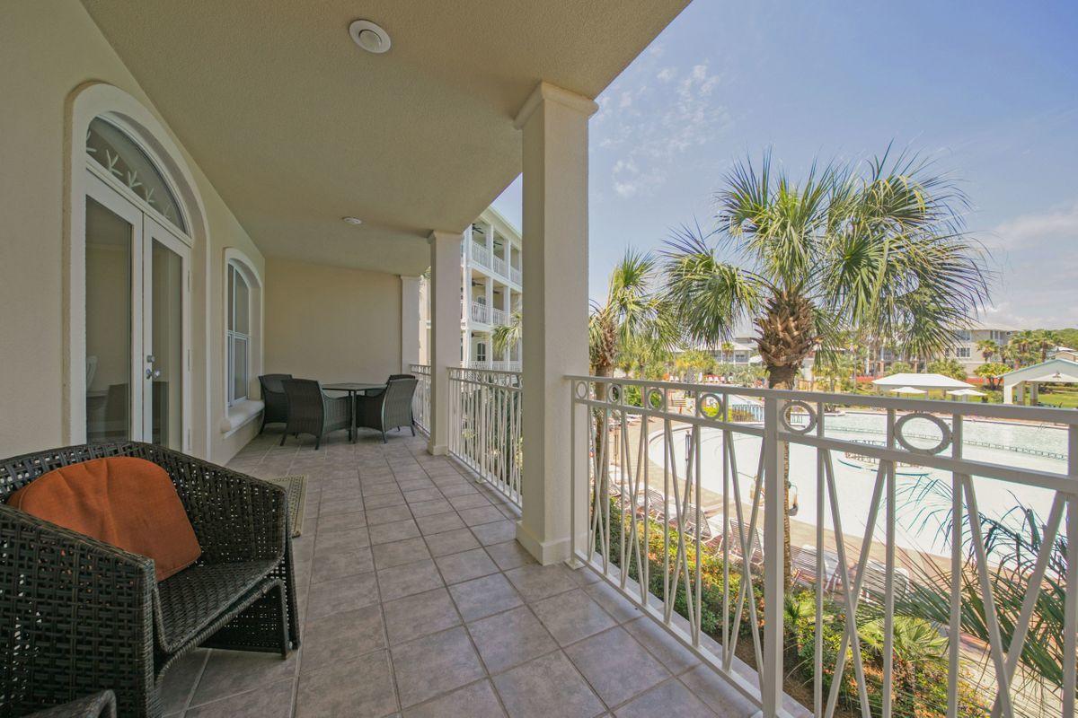 VILLAS AT SEACREST BEACH - Residential