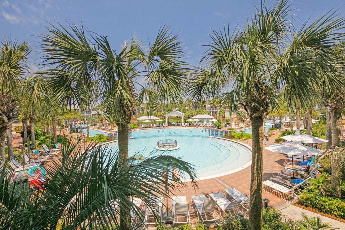 VILLAS AT SEACREST BEACH - Residential