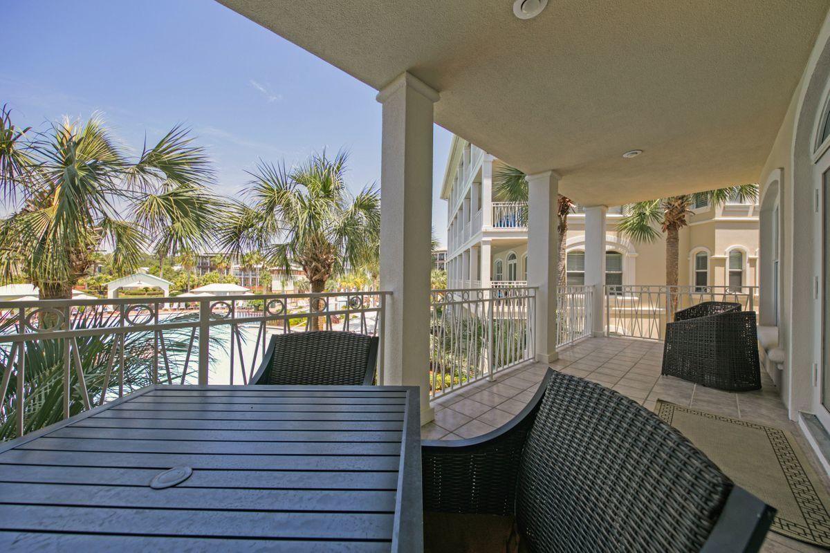 VILLAS AT SEACREST BEACH - Residential