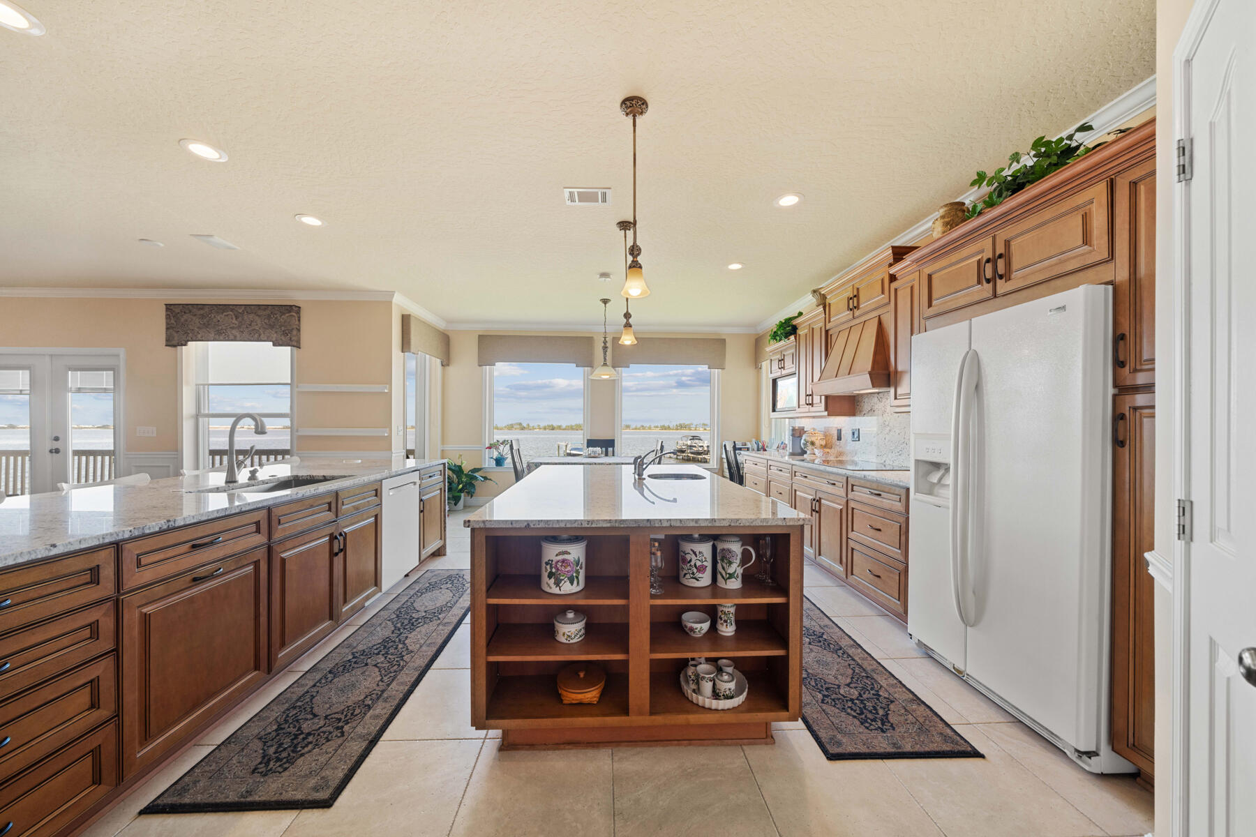 SPARKLING WATERS - Residential