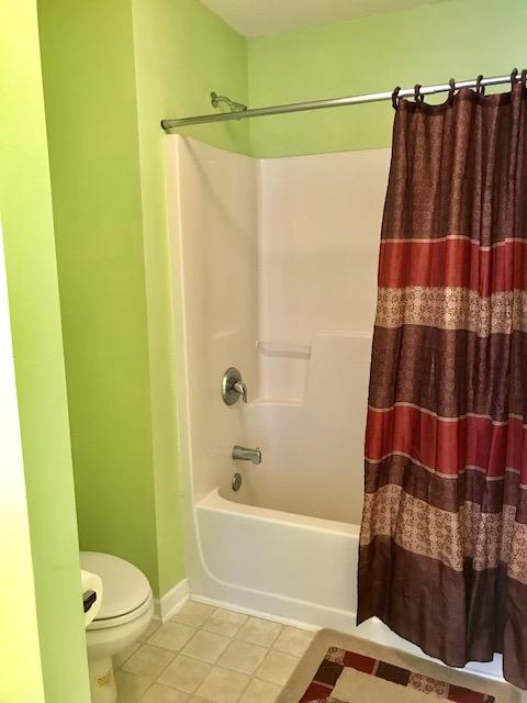 ROLLING PINES - Residential Lease