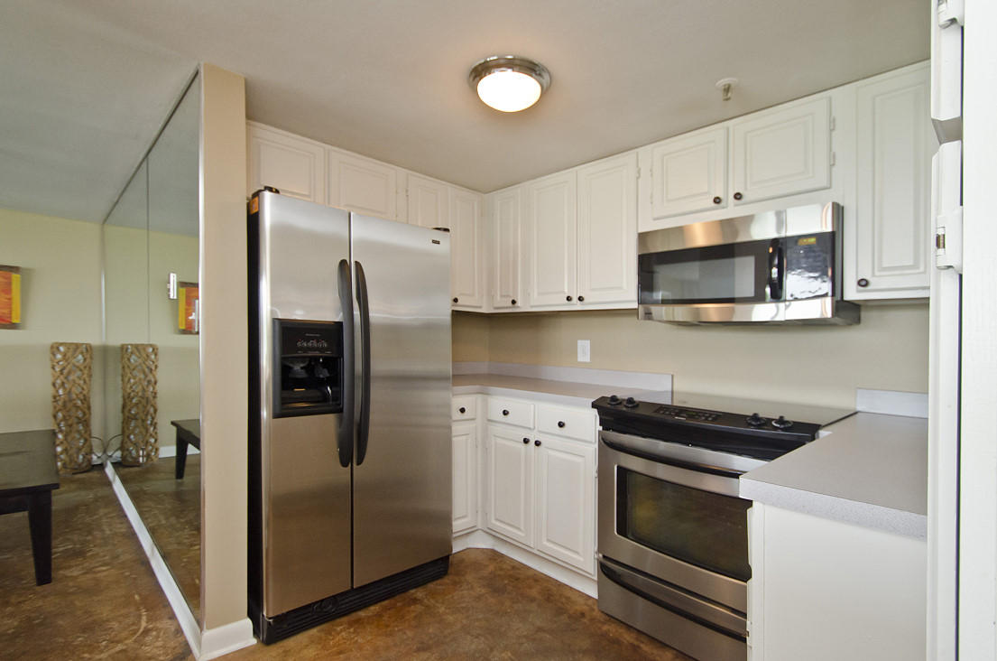 WATERVIEW TOWERS - Residential