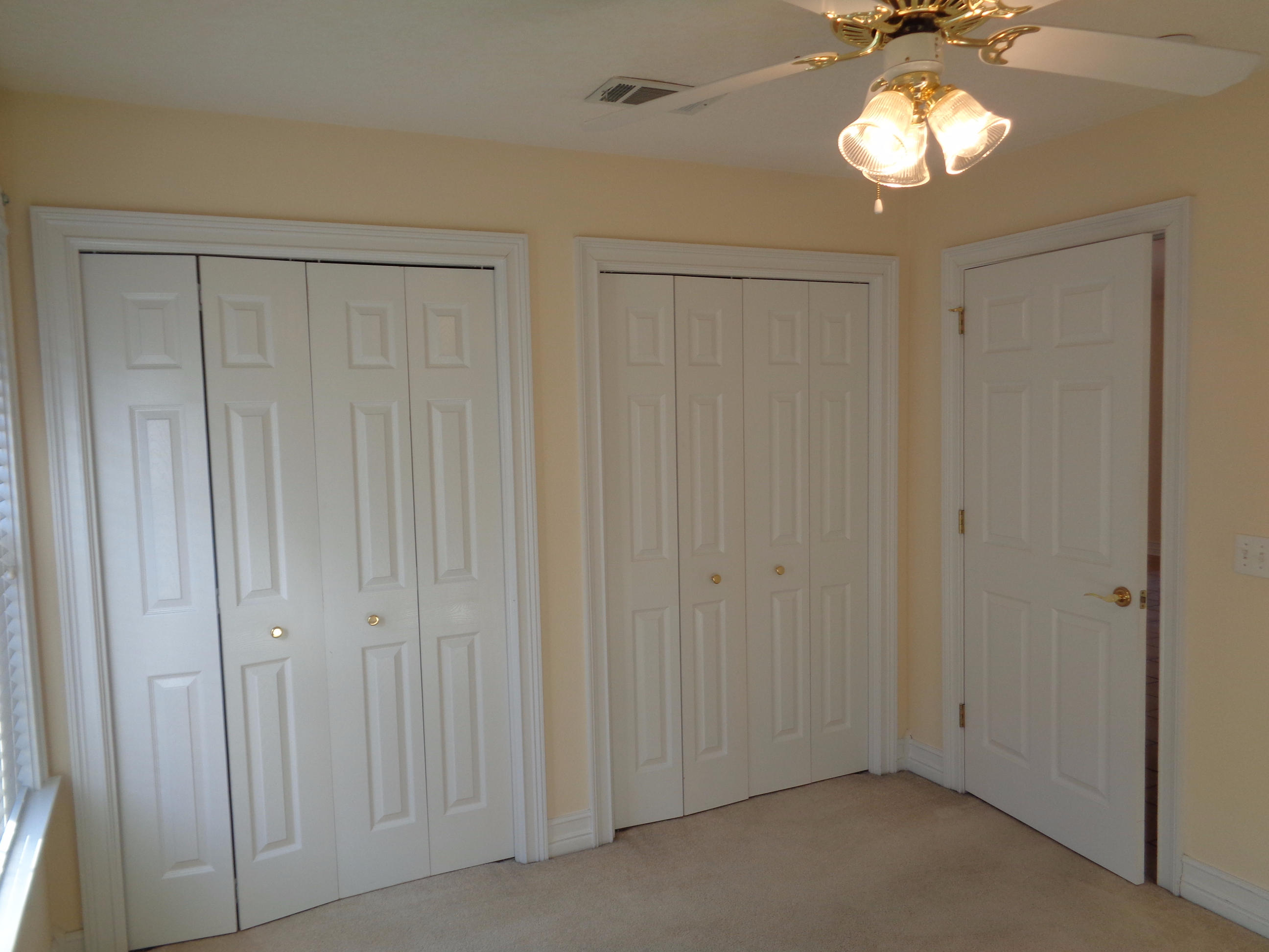 WINDSOR VILLAS - Residential