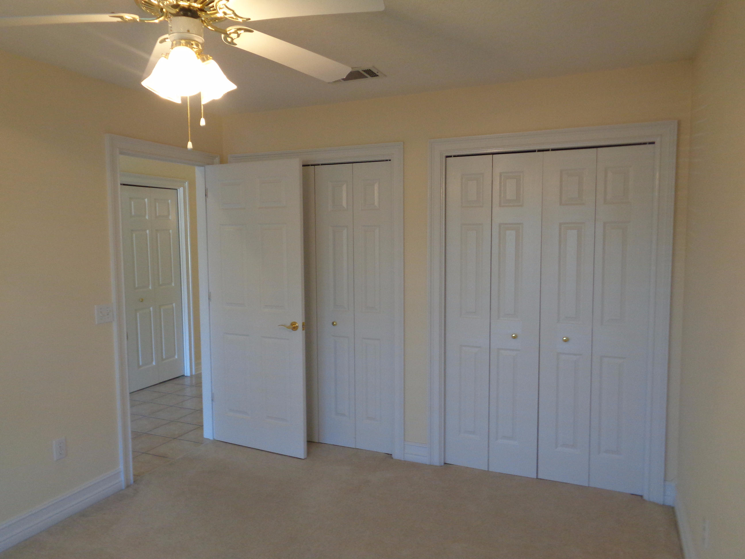 WINDSOR VILLAS - Residential