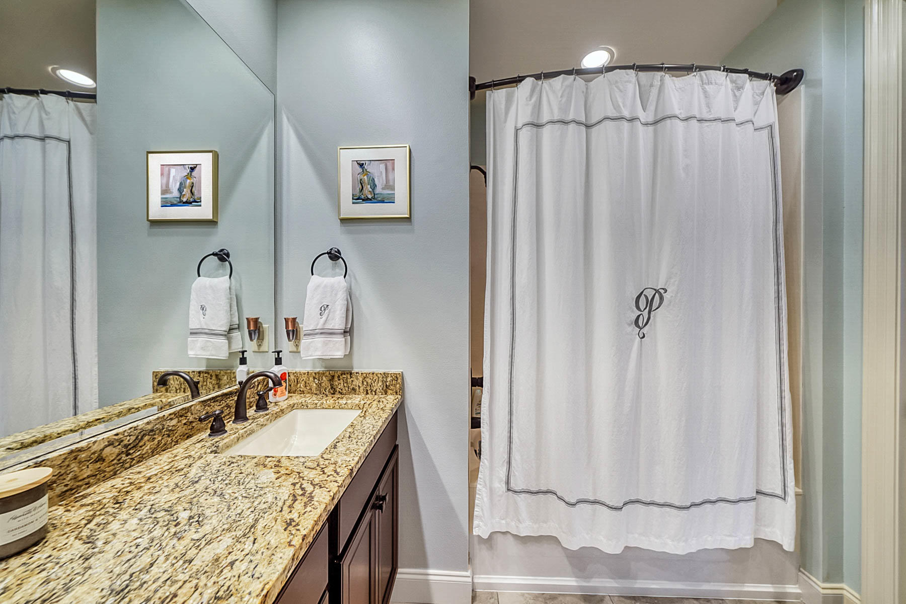 MAGNOLIA WOODS - Residential