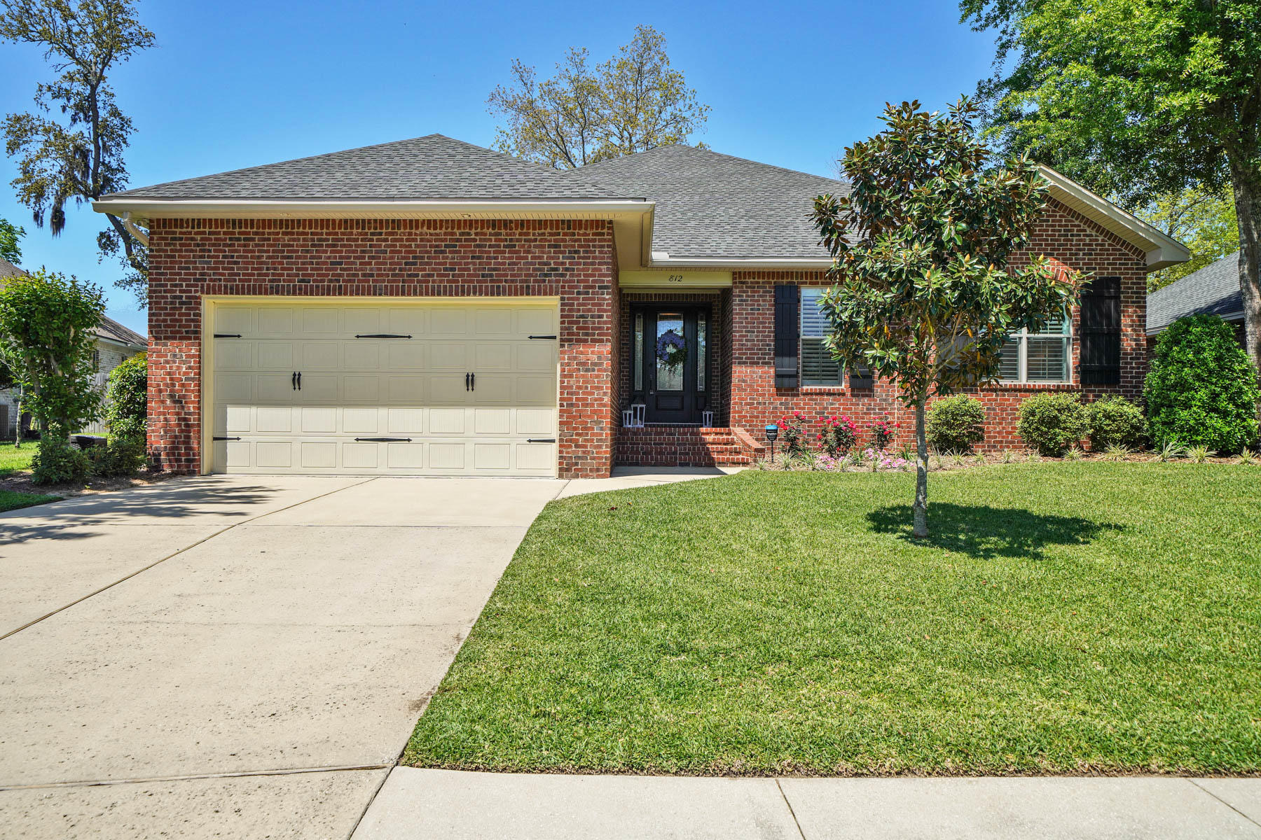 MAGNOLIA WOODS - Residential