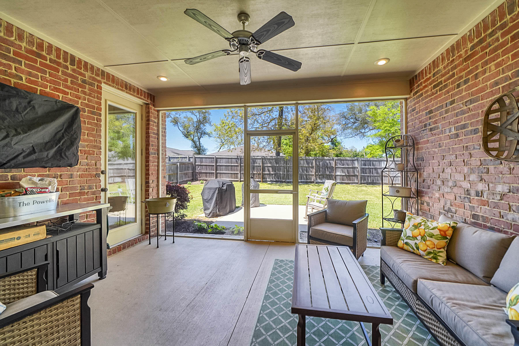 MAGNOLIA WOODS - Residential