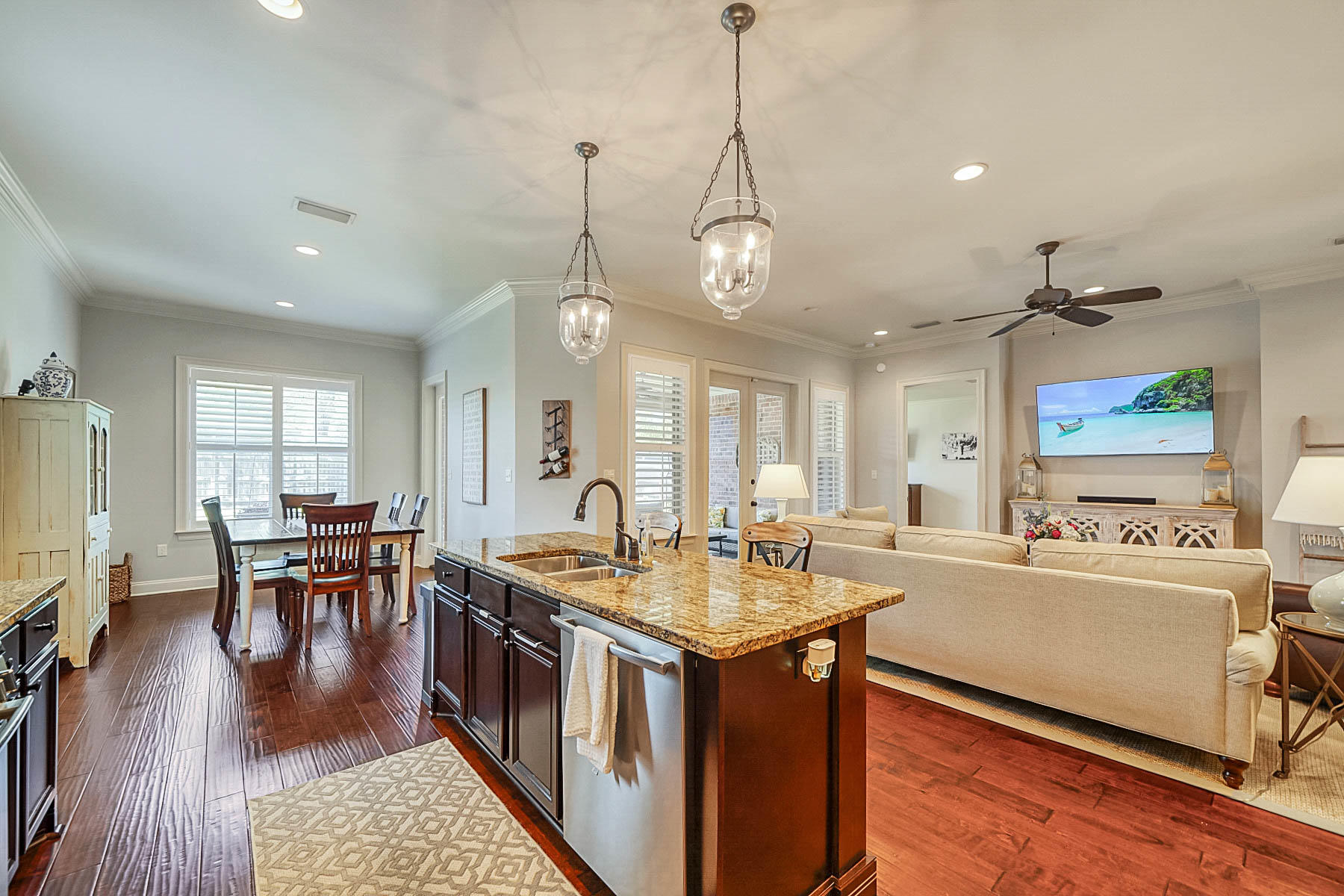 MAGNOLIA WOODS - Residential