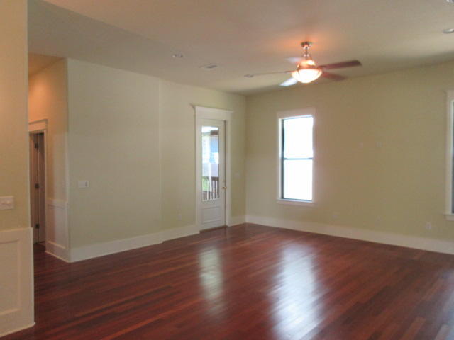 MAGNOLIA BEACH - Residential