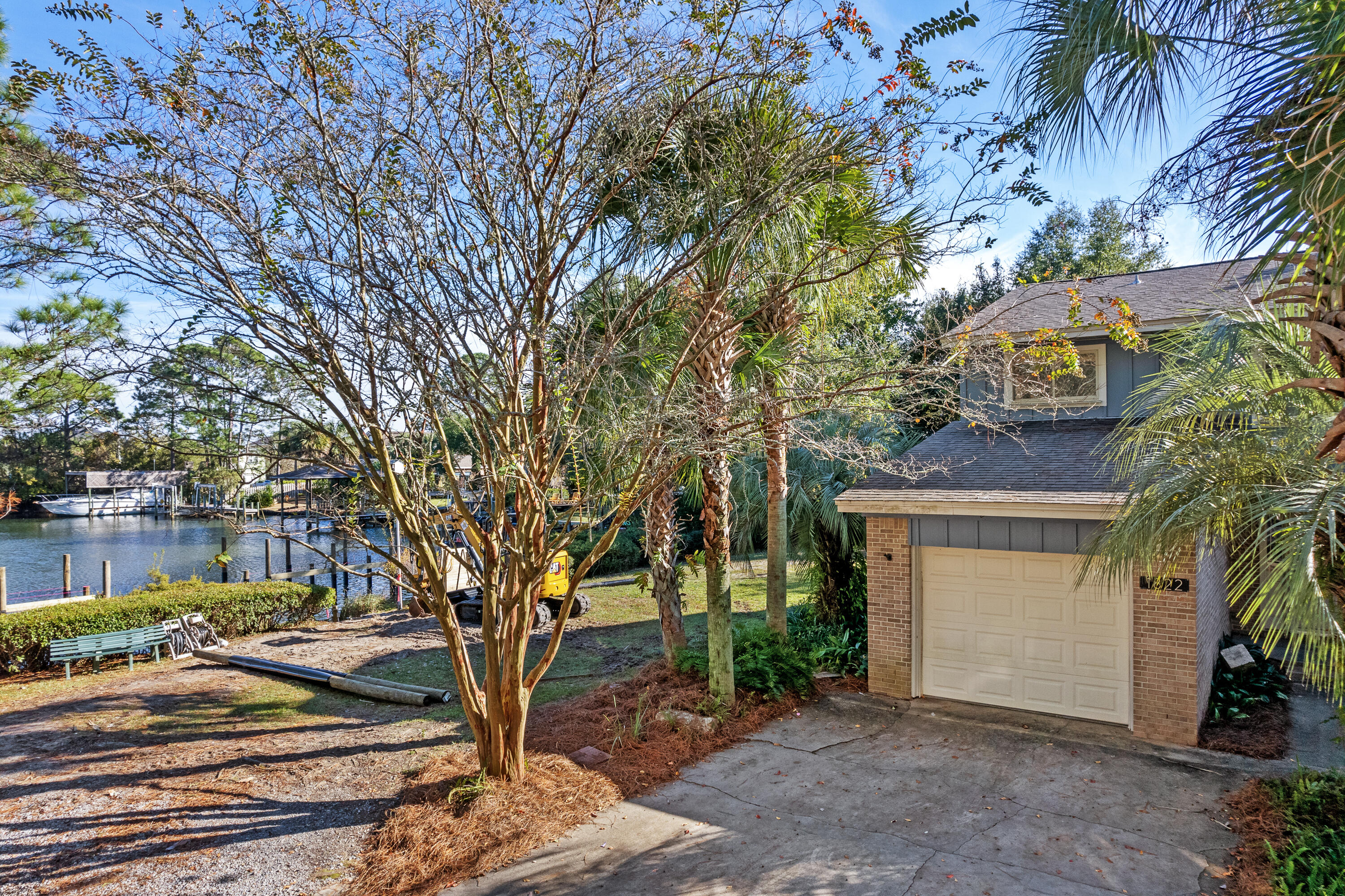 ROCKY BAYOU T/H UNIT 28 - Residential