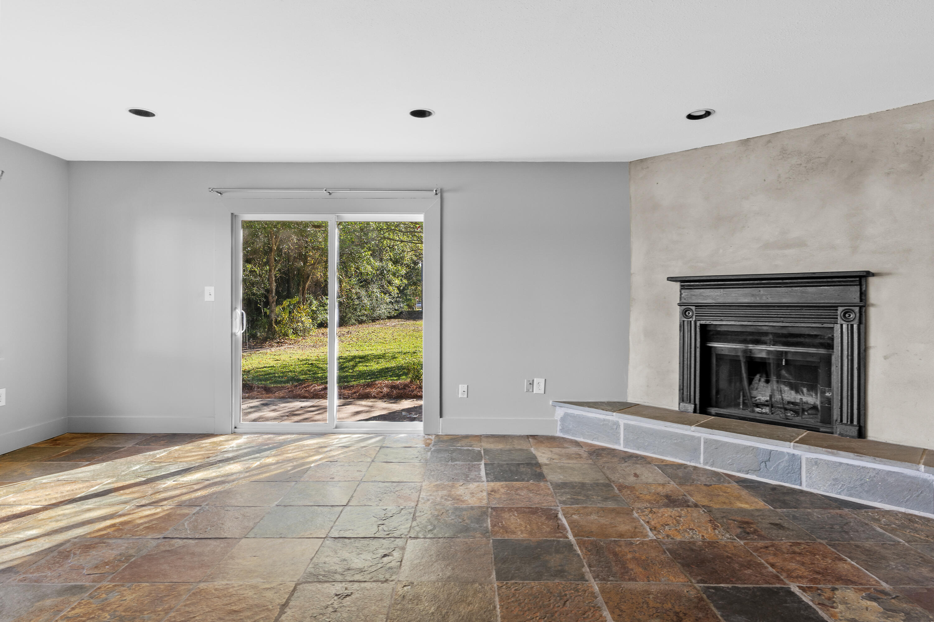 ROCKY BAYOU T/H UNIT 28 - Residential