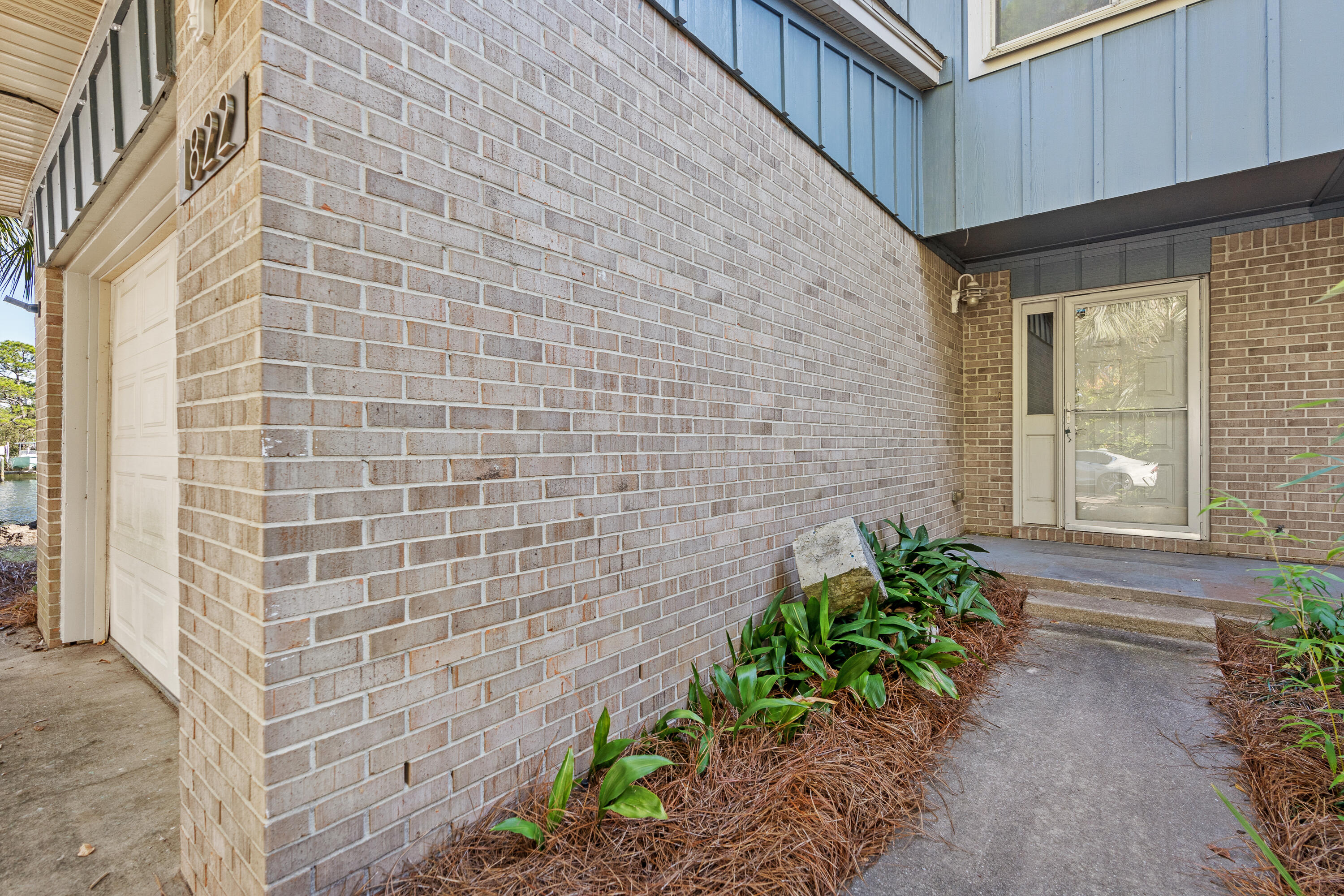 ROCKY BAYOU T/H UNIT 28 - Residential