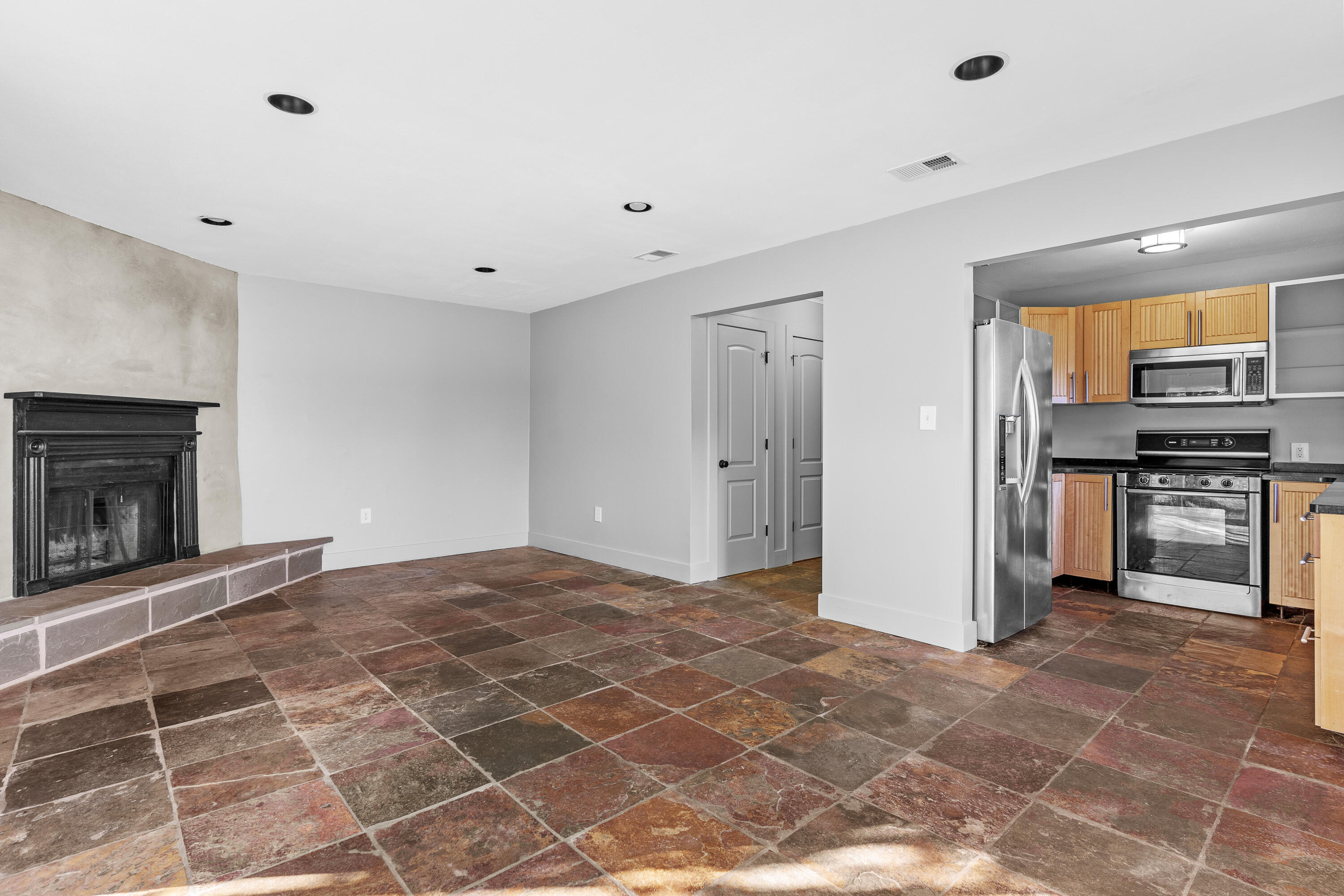 ROCKY BAYOU T/H UNIT 28 - Residential