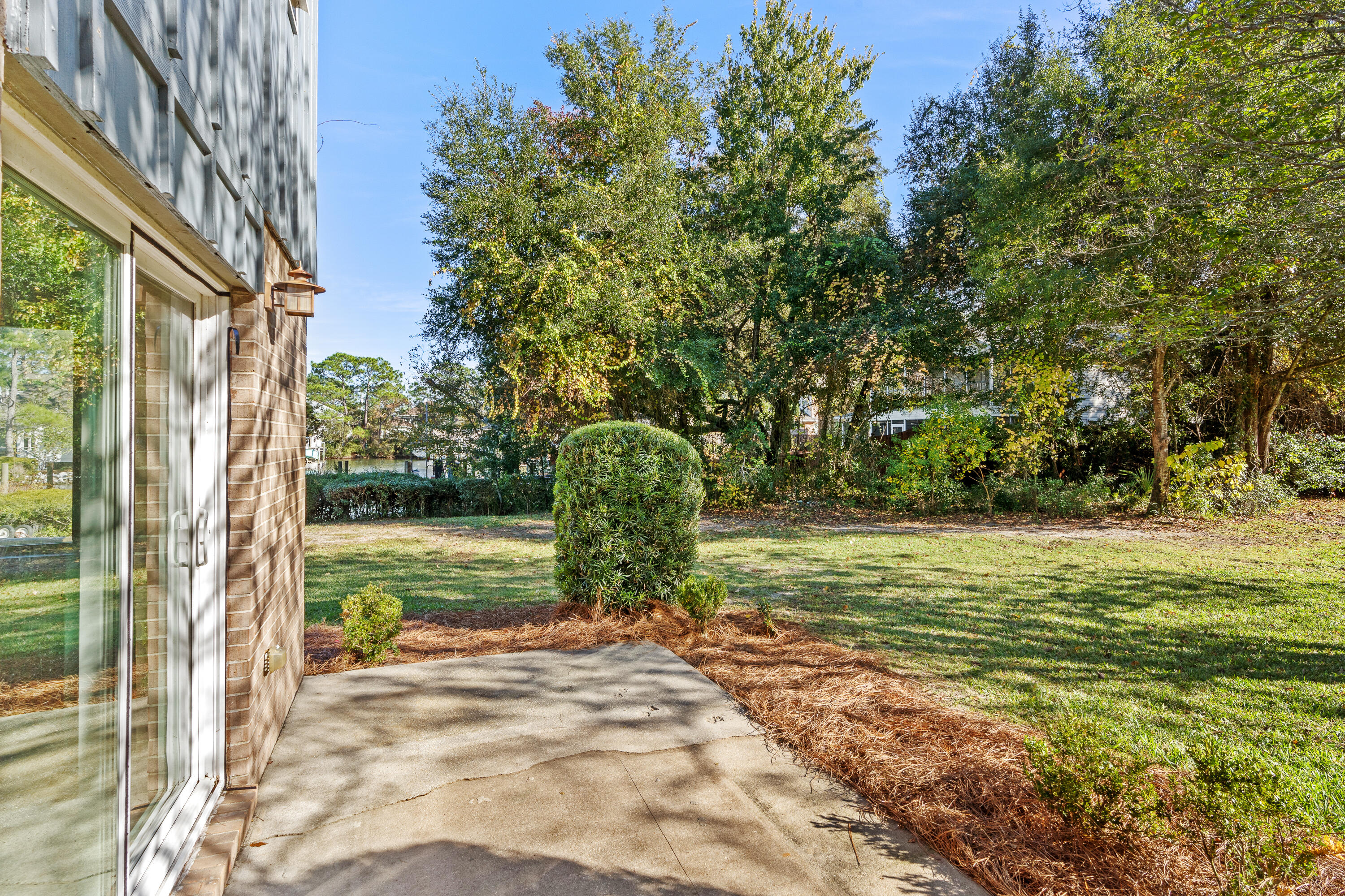 ROCKY BAYOU T/H UNIT 28 - Residential