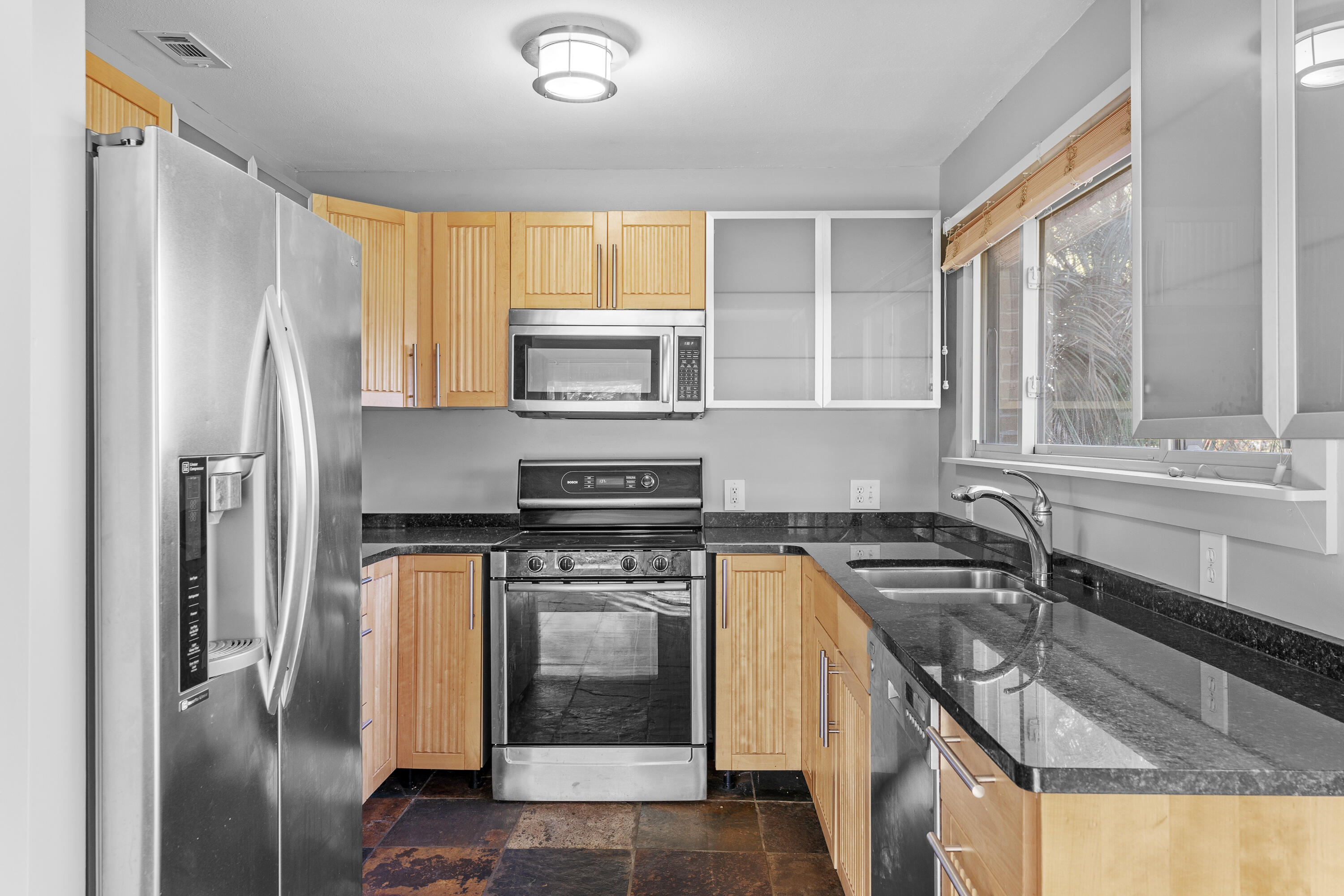 ROCKY BAYOU T/H UNIT 28 - Residential