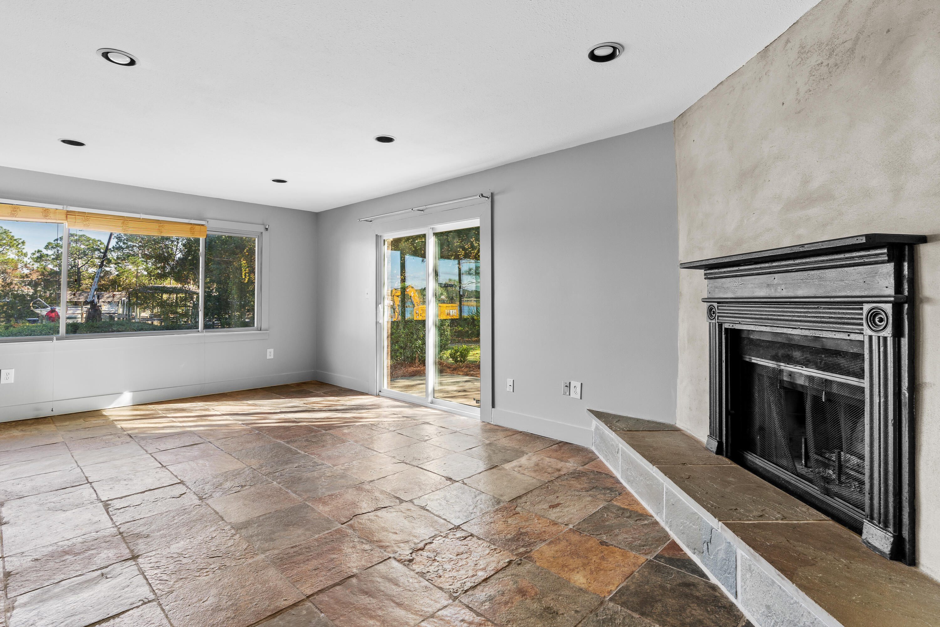 ROCKY BAYOU T/H UNIT 28 - Residential