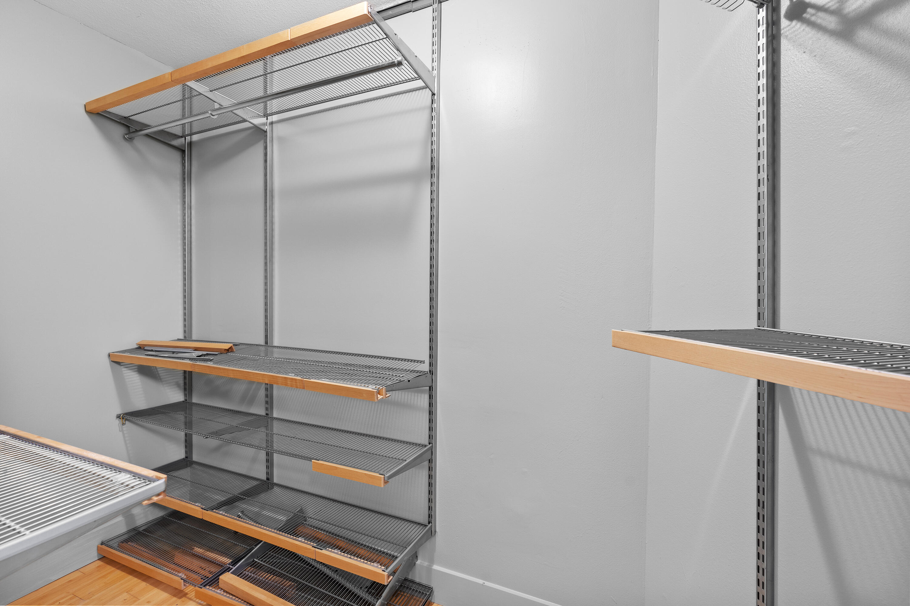 ROCKY BAYOU T/H UNIT 28 - Residential