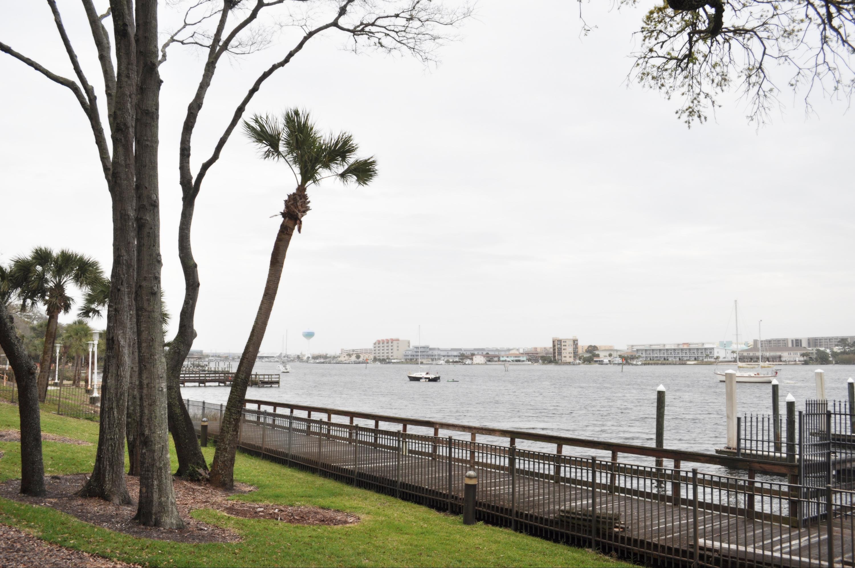 INDIANOLA ON THE WATER - Residential