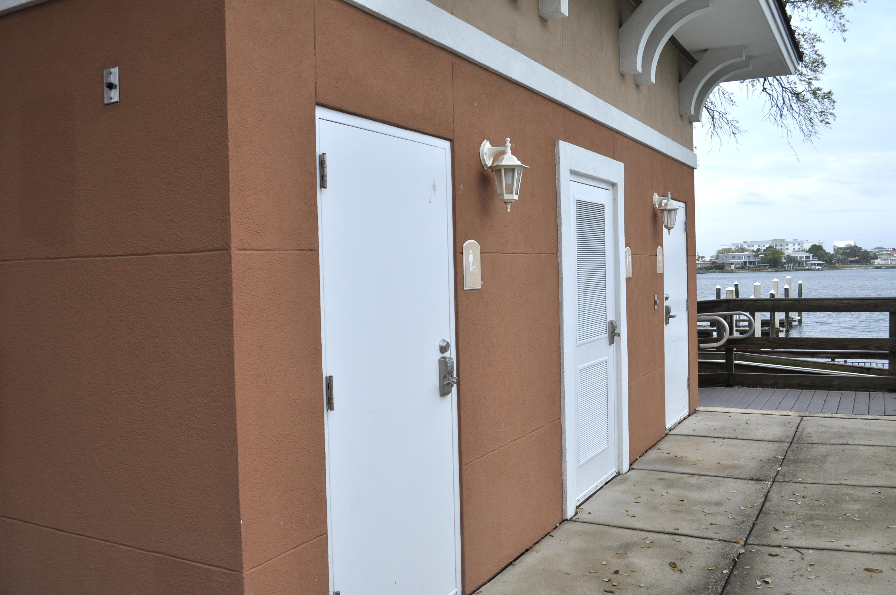 INDIANOLA ON THE WATER - Residential