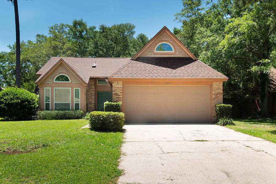 Beautiful home and convenient to both Hurlburt Field and Eglin AFB! Split bedroom floor plan for privacy and vaulted ceilings in living room with a gas fireplace. Large privacy fenced back yard. Small pet may be considered with owner approval and payment of a non-refundable pet fee. No smoking or vaping inside home or garage.