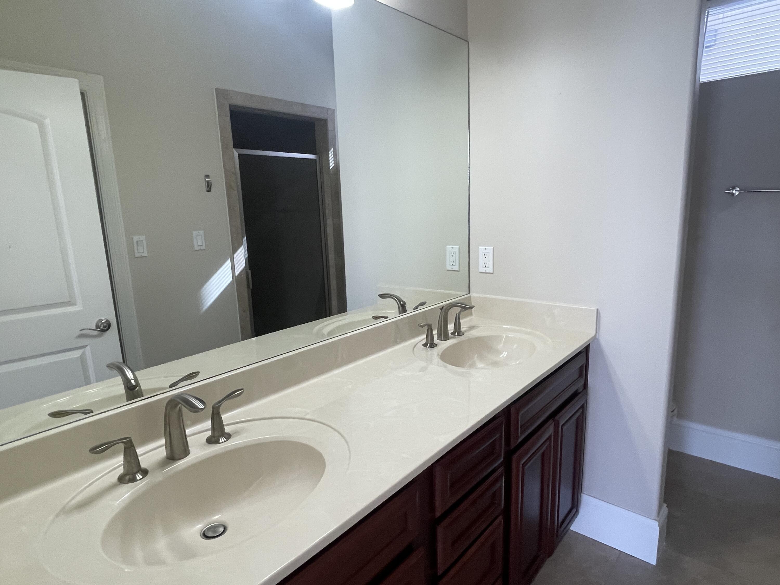 CALUSA BAY S/D - Residential Lease