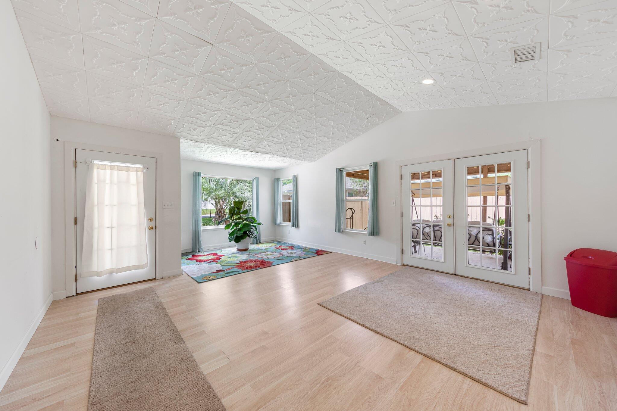 HIDDEN TRAILS PH 1 - Residential