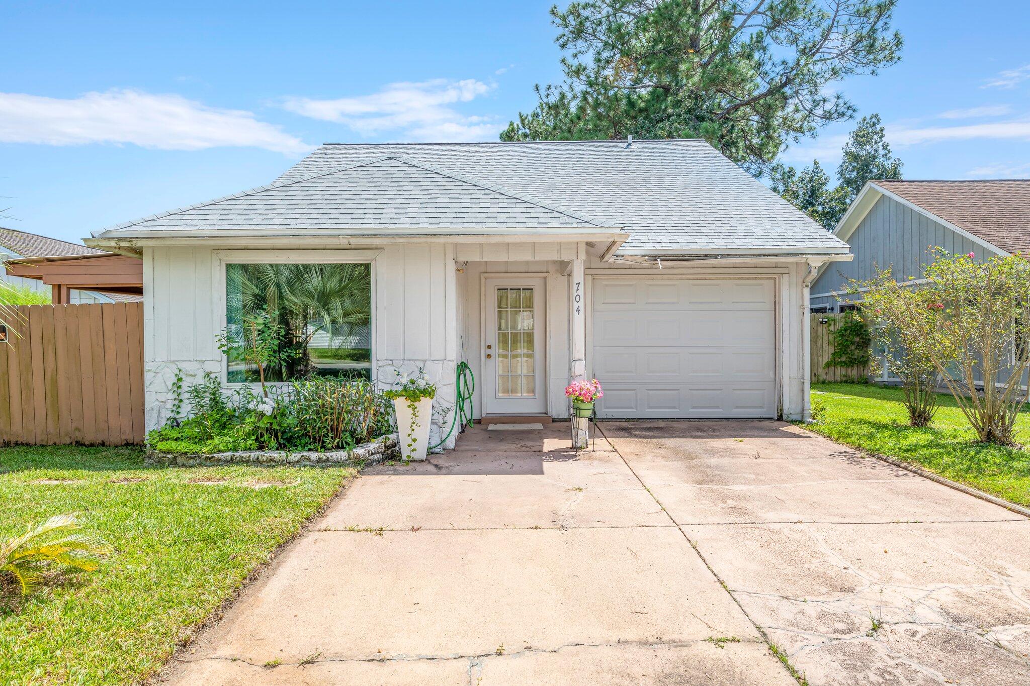 Perfect starter home in the heart of Fort Walton Beach! Close to the beaches, great shopping, and Hurlburt and Eglin! This home has some great updates! Tile throughout, a full second bathroom upgraded, covered patio out back, and very nice French doors going to the backyard! Bring your guests just in time for football season! Call your agent to schedule a showing today!