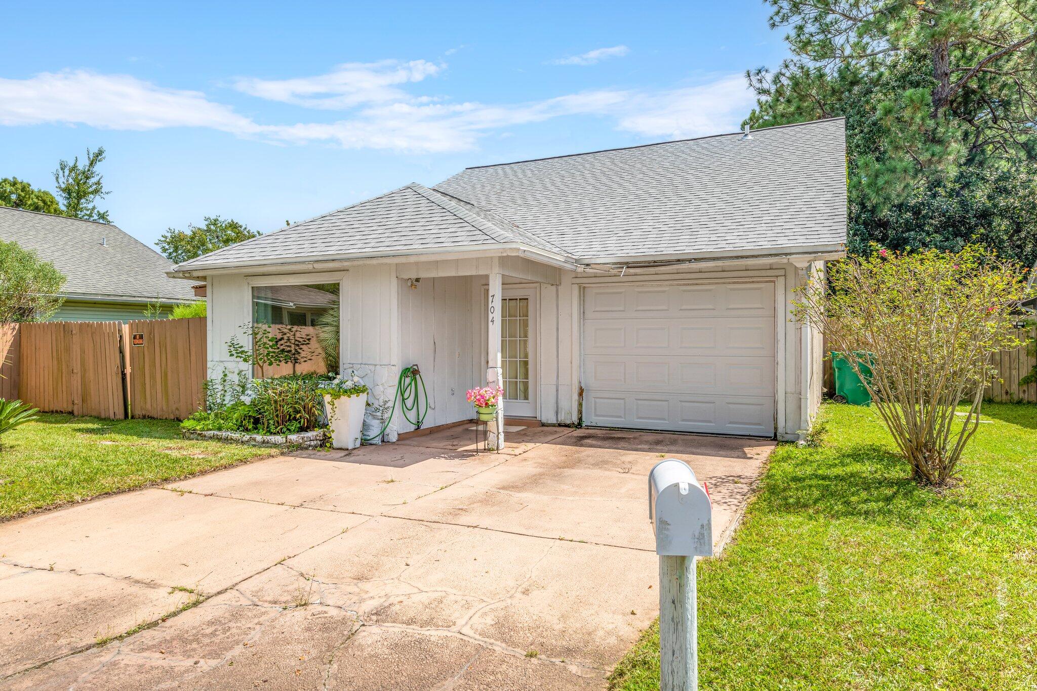 HIDDEN TRAILS PH 1 - Residential