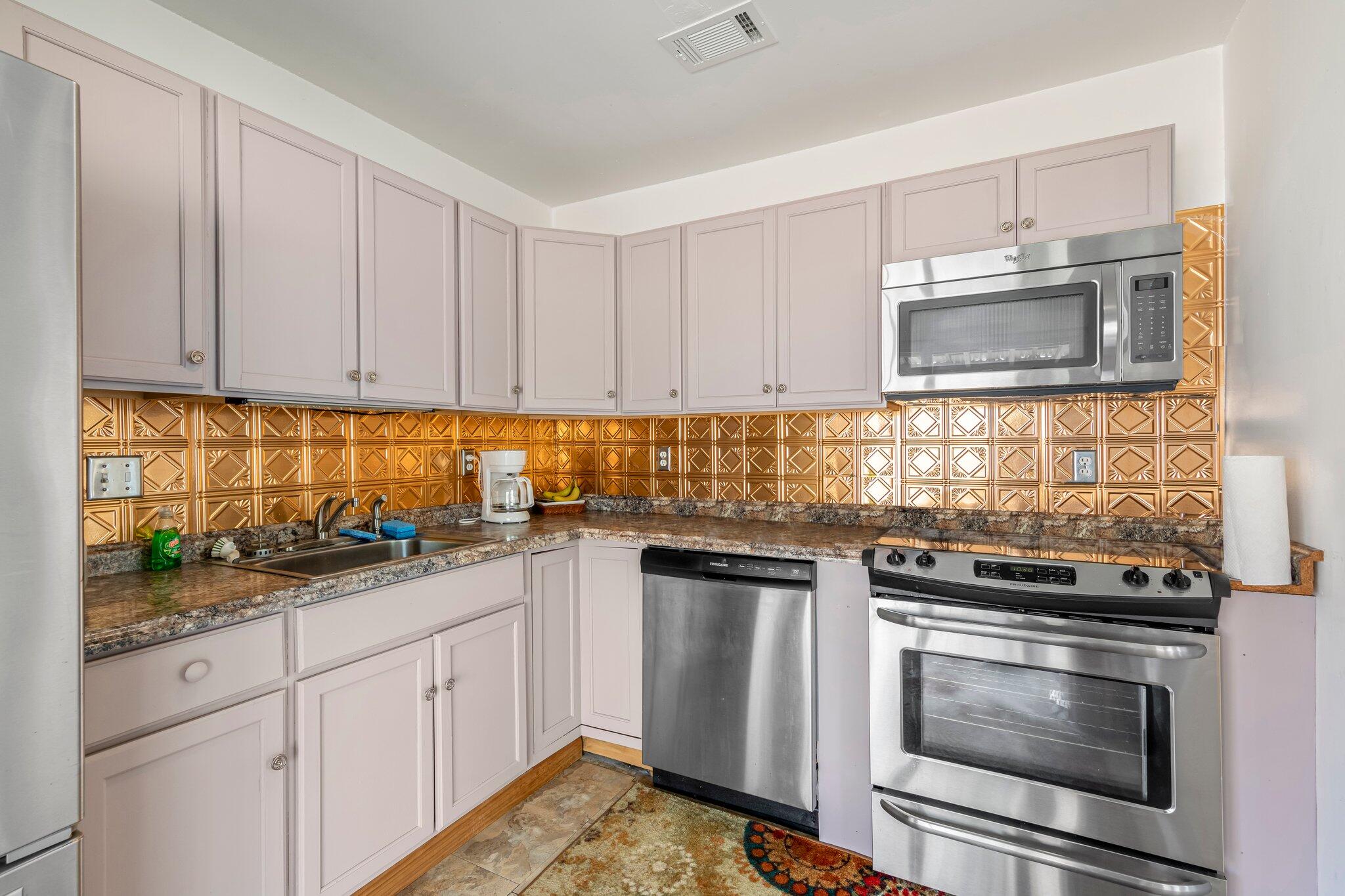 HIDDEN TRAILS PH 1 - Residential