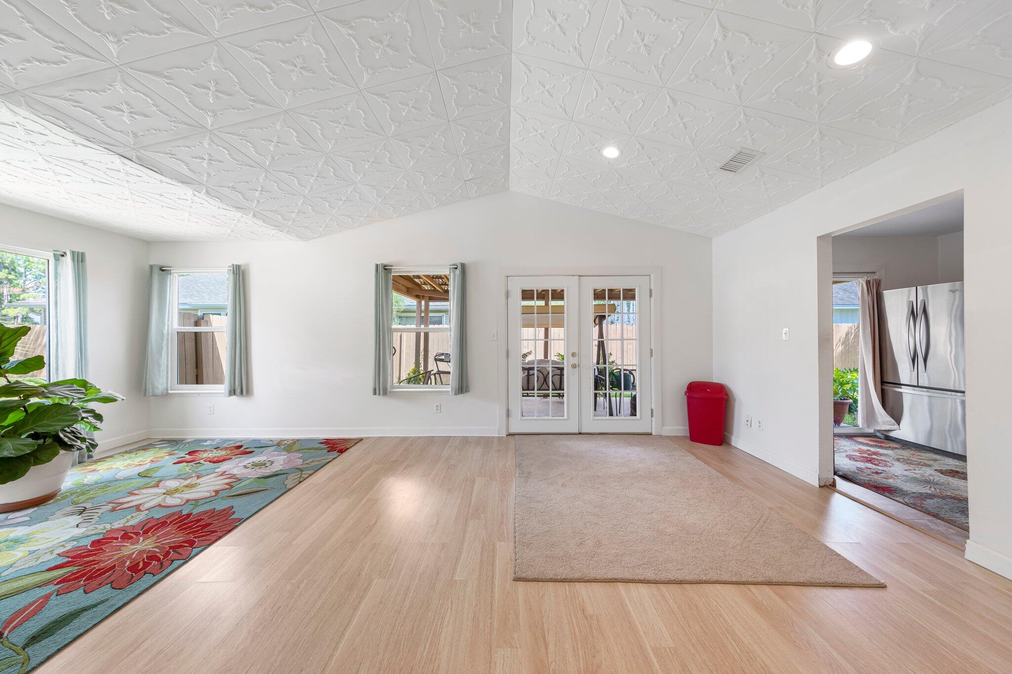 HIDDEN TRAILS PH 1 - Residential